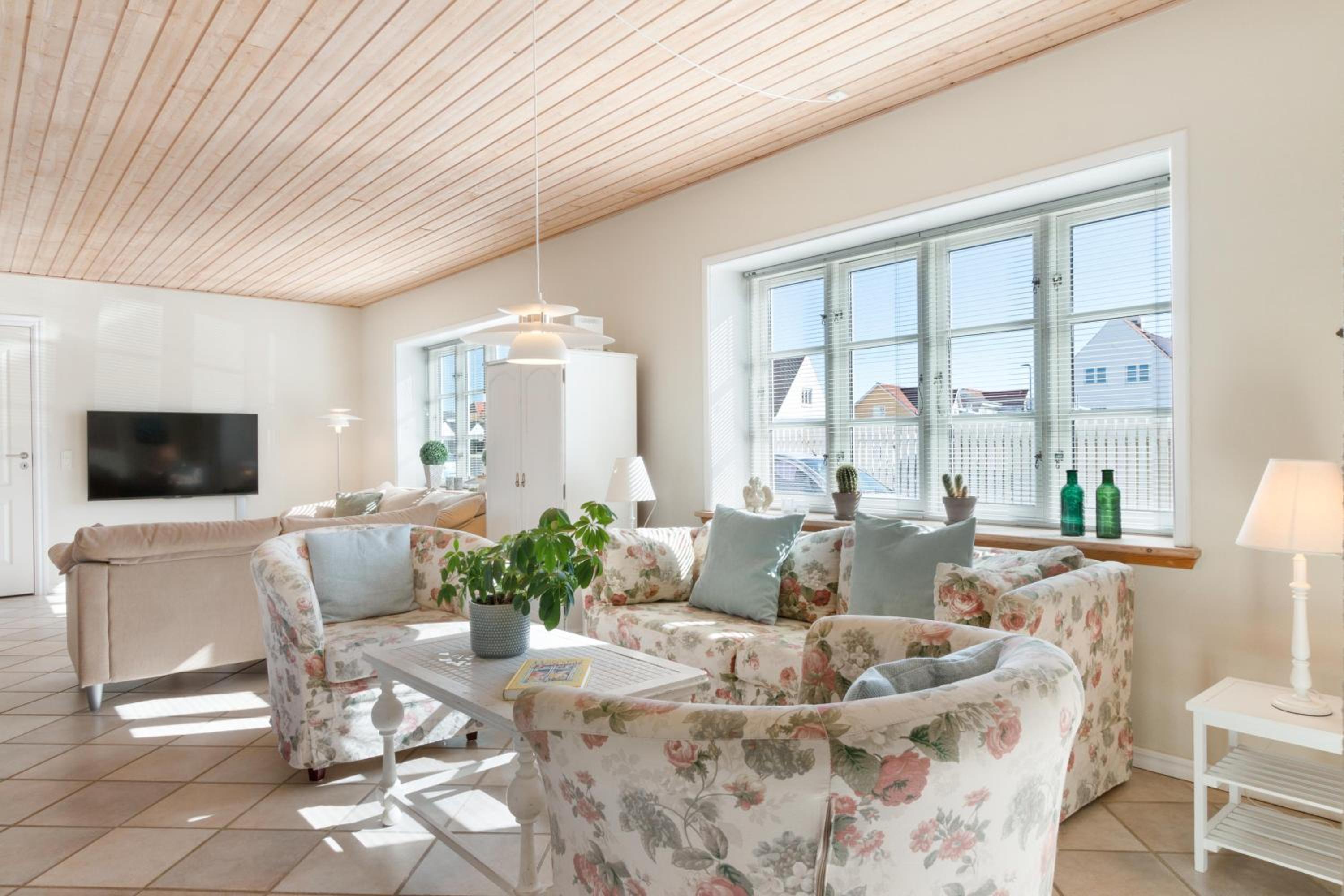 Three-Bedroom Vacation Home  photo 1
