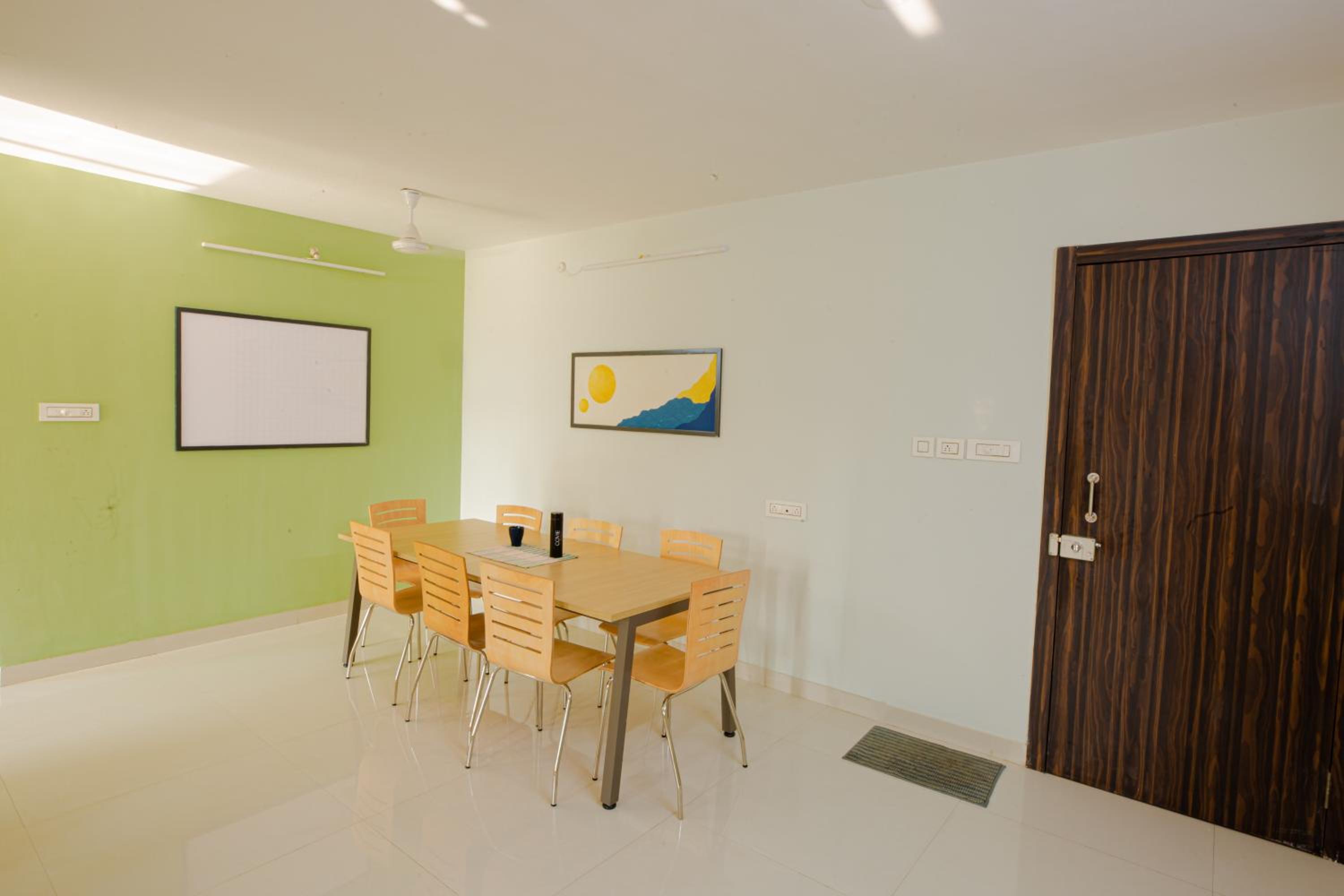 Female Dormitory Room photo 3