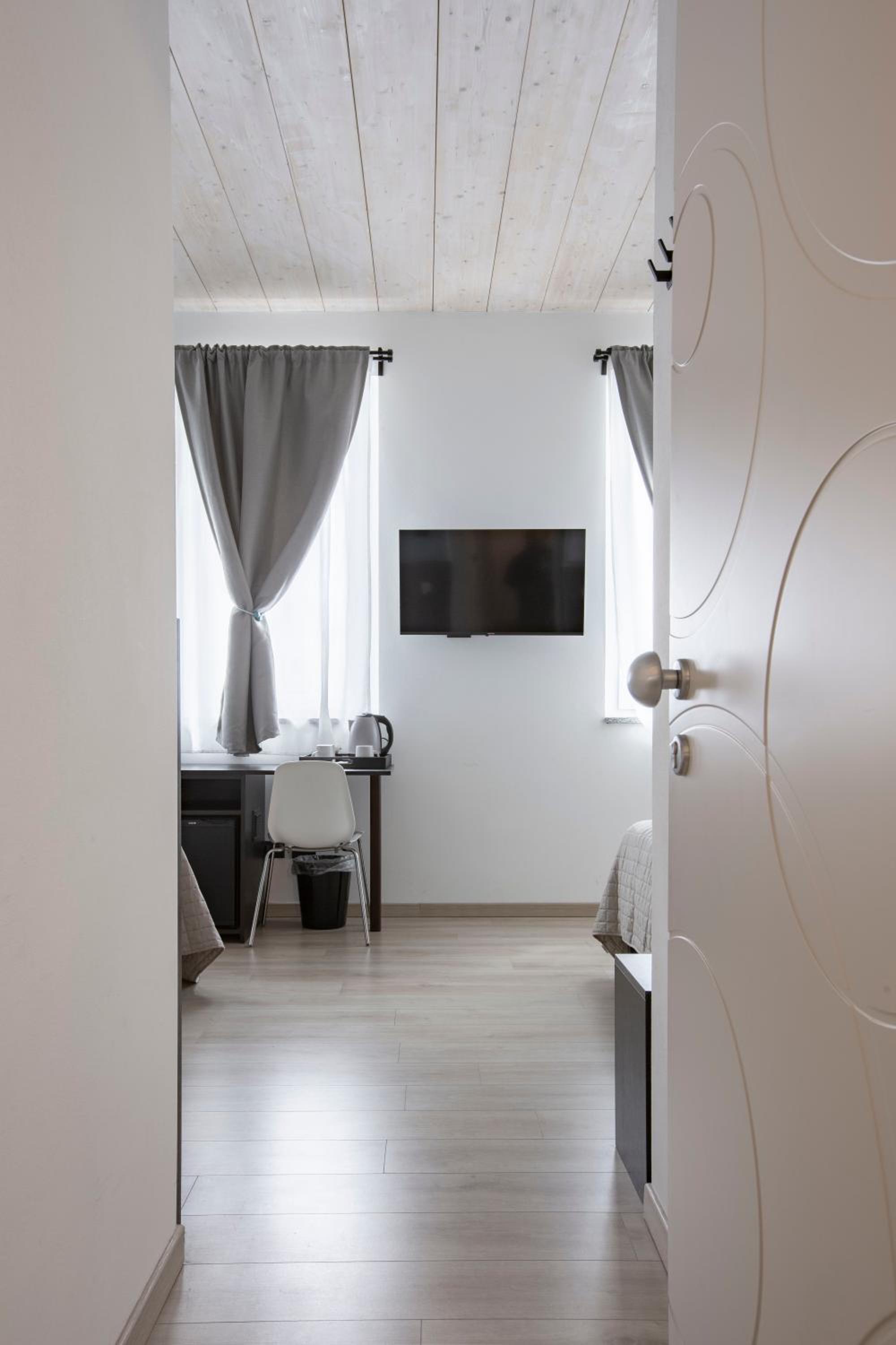 Standard Triple Room - Photo 11