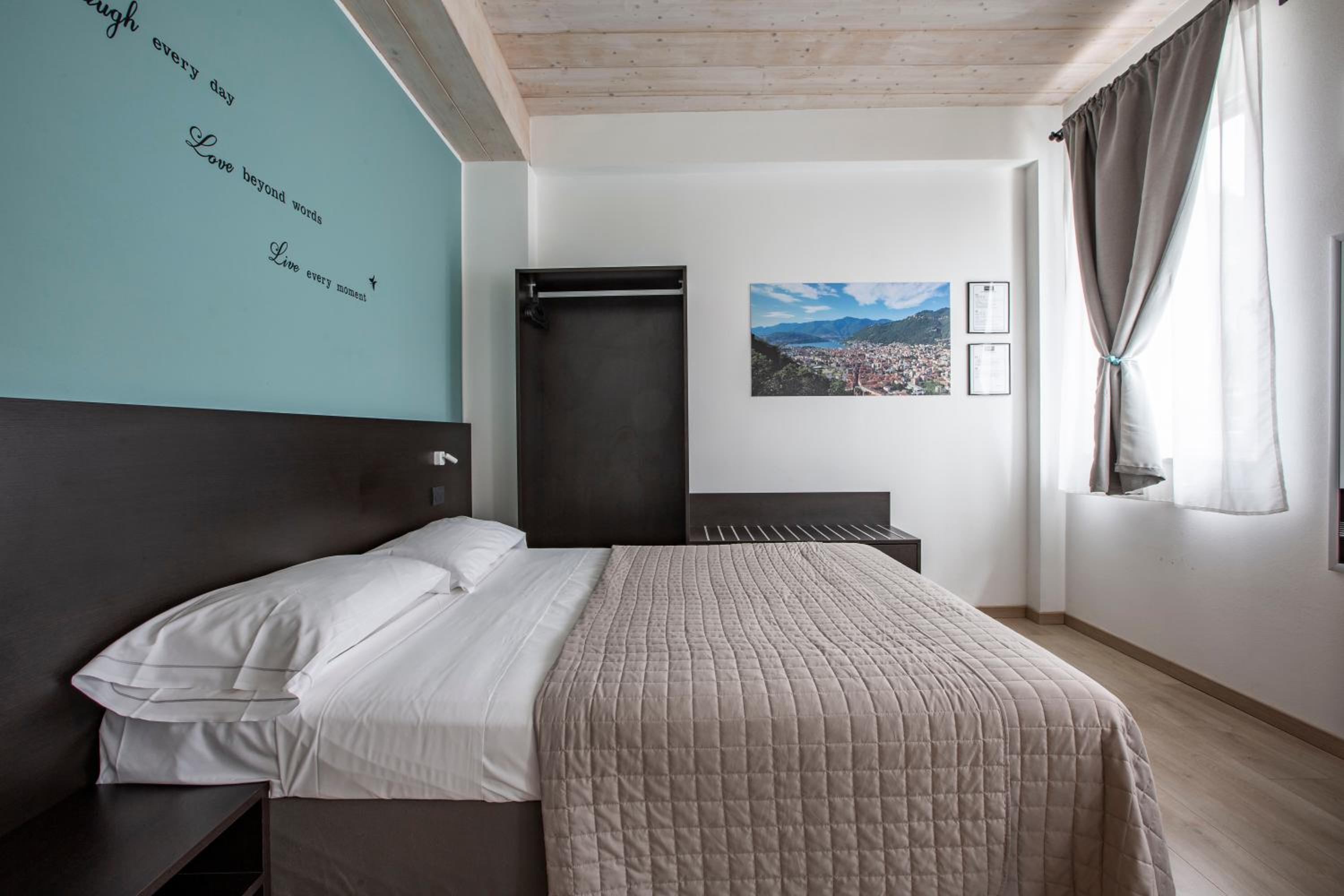 Standard Triple Room - Photo 21