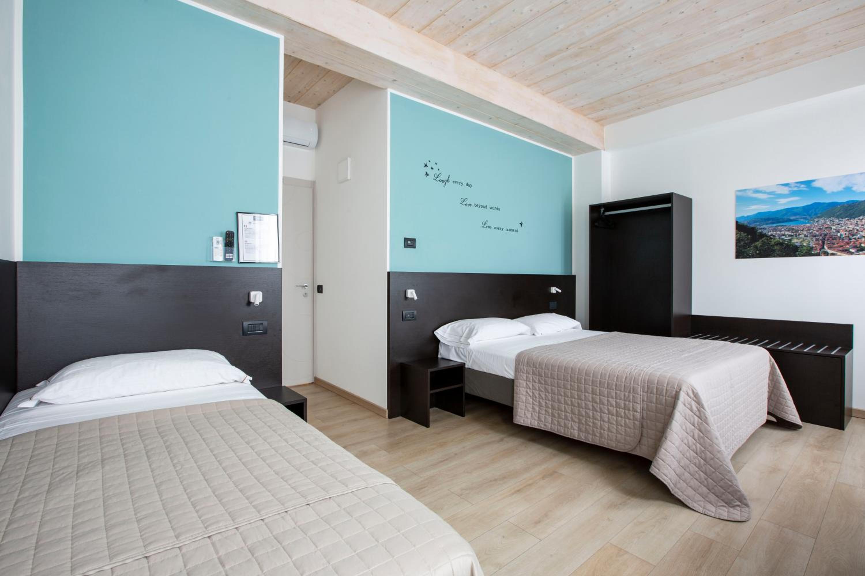 Standard Triple Room - Photo 20