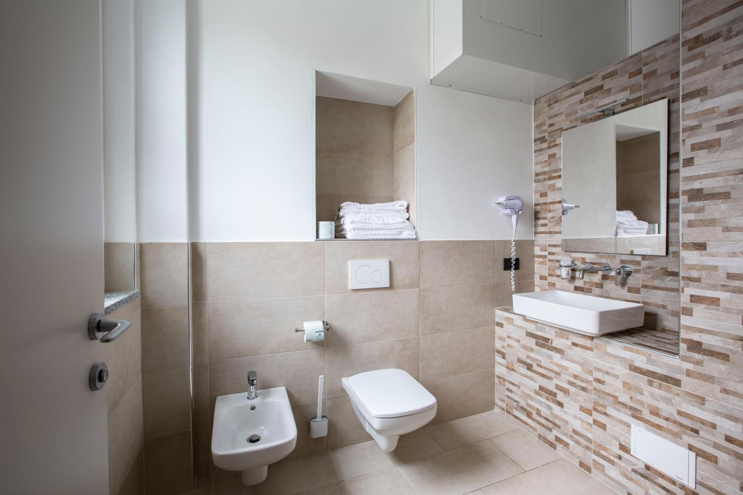 Standard Triple Room - Photo 22
