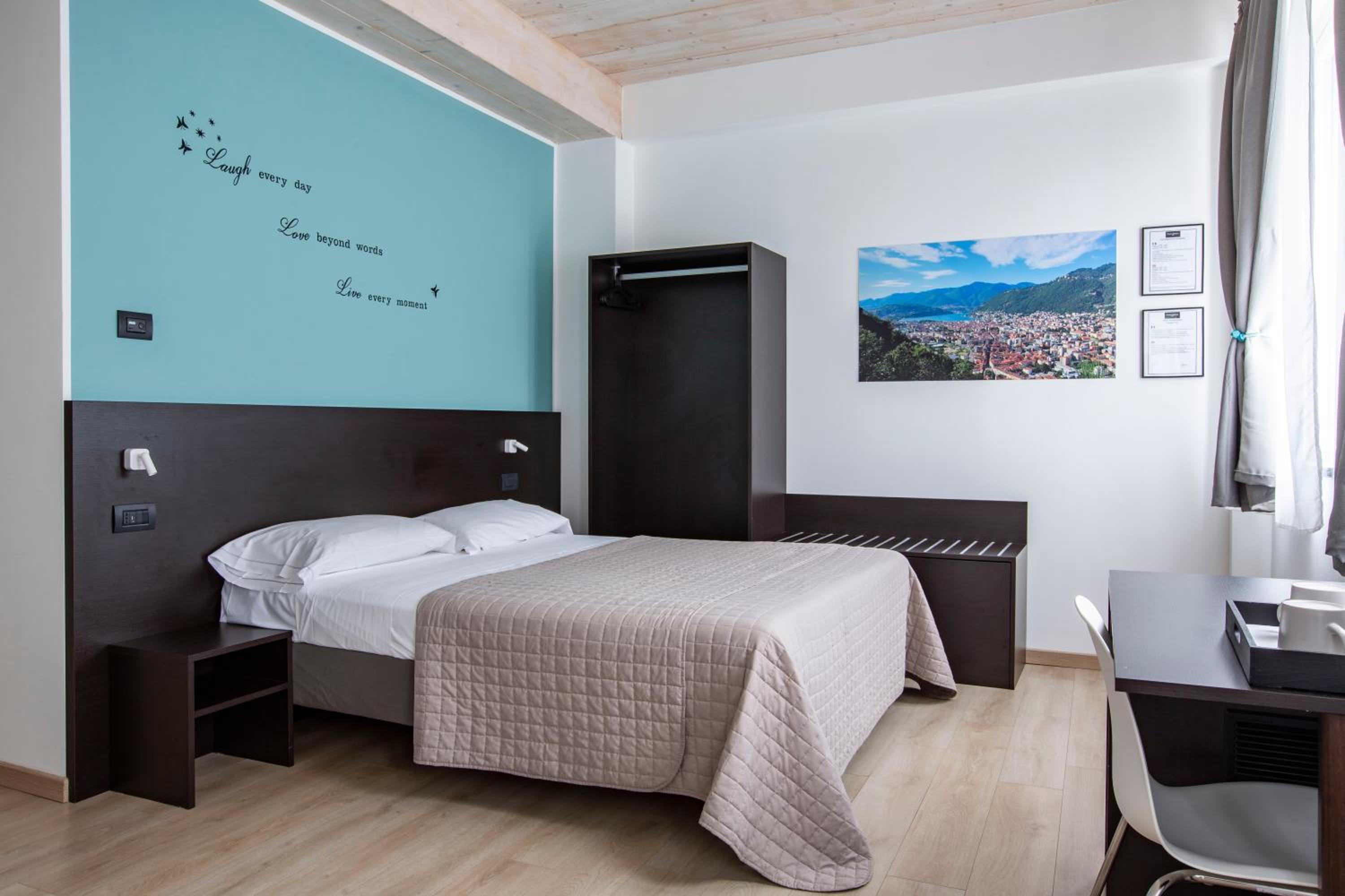 Standard Triple Room - Photo 23
