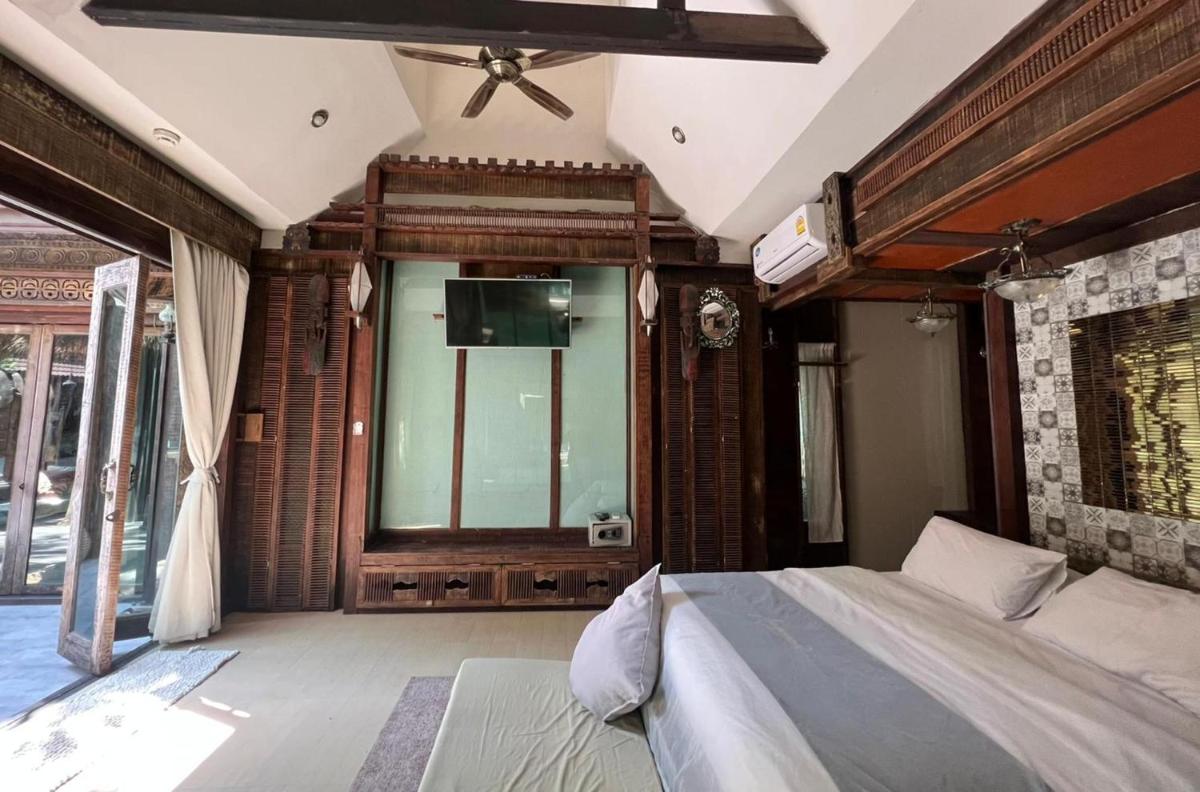 Villa with Private Pool photo 3