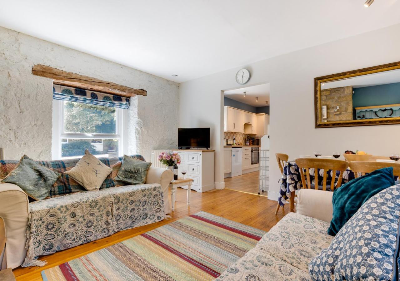 Three-Bedroom House photo 3