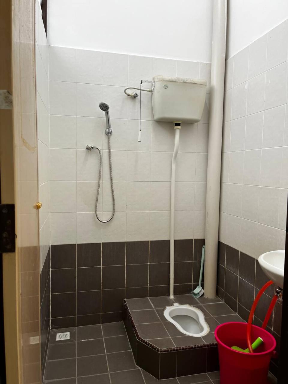 Three-Bedroom House photo 3