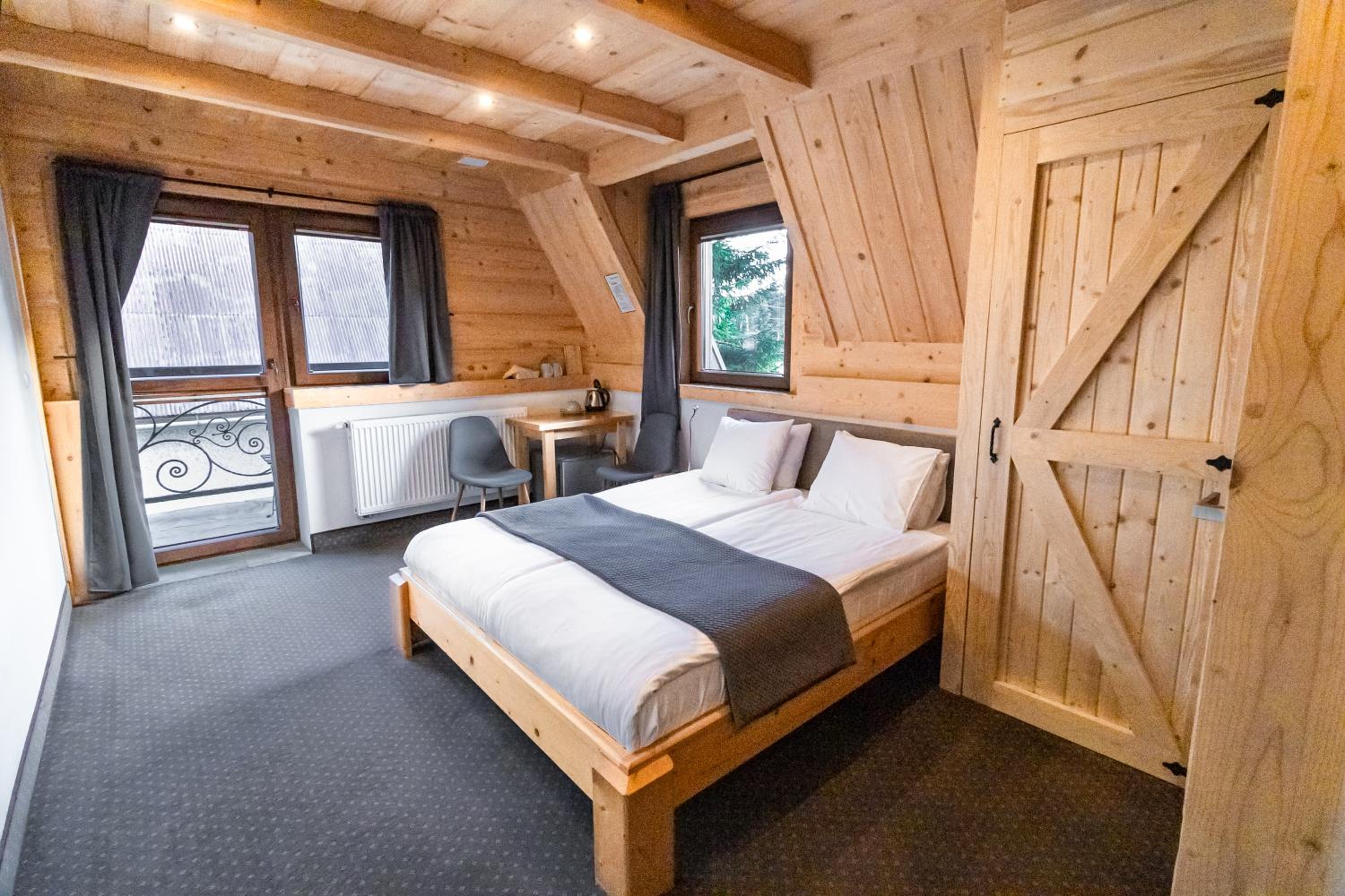 Queen Room with Balcony
