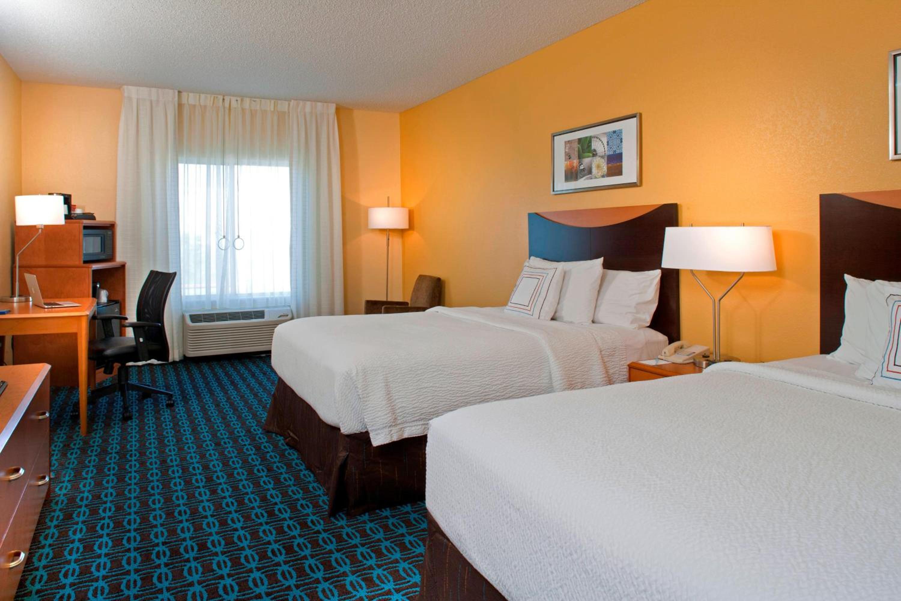 Deluxe Queen Room - Limited View