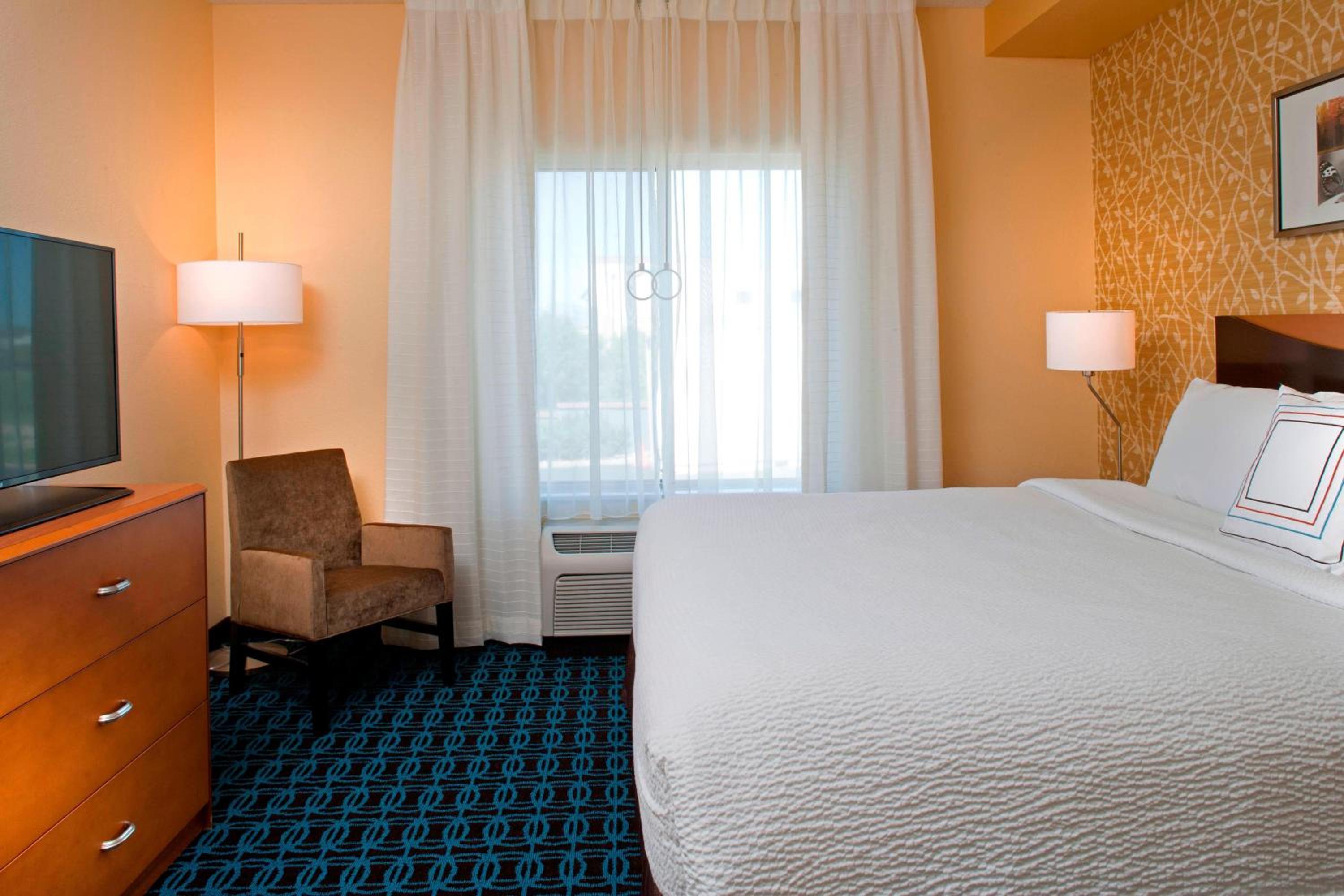 Deluxe King Room photo 1