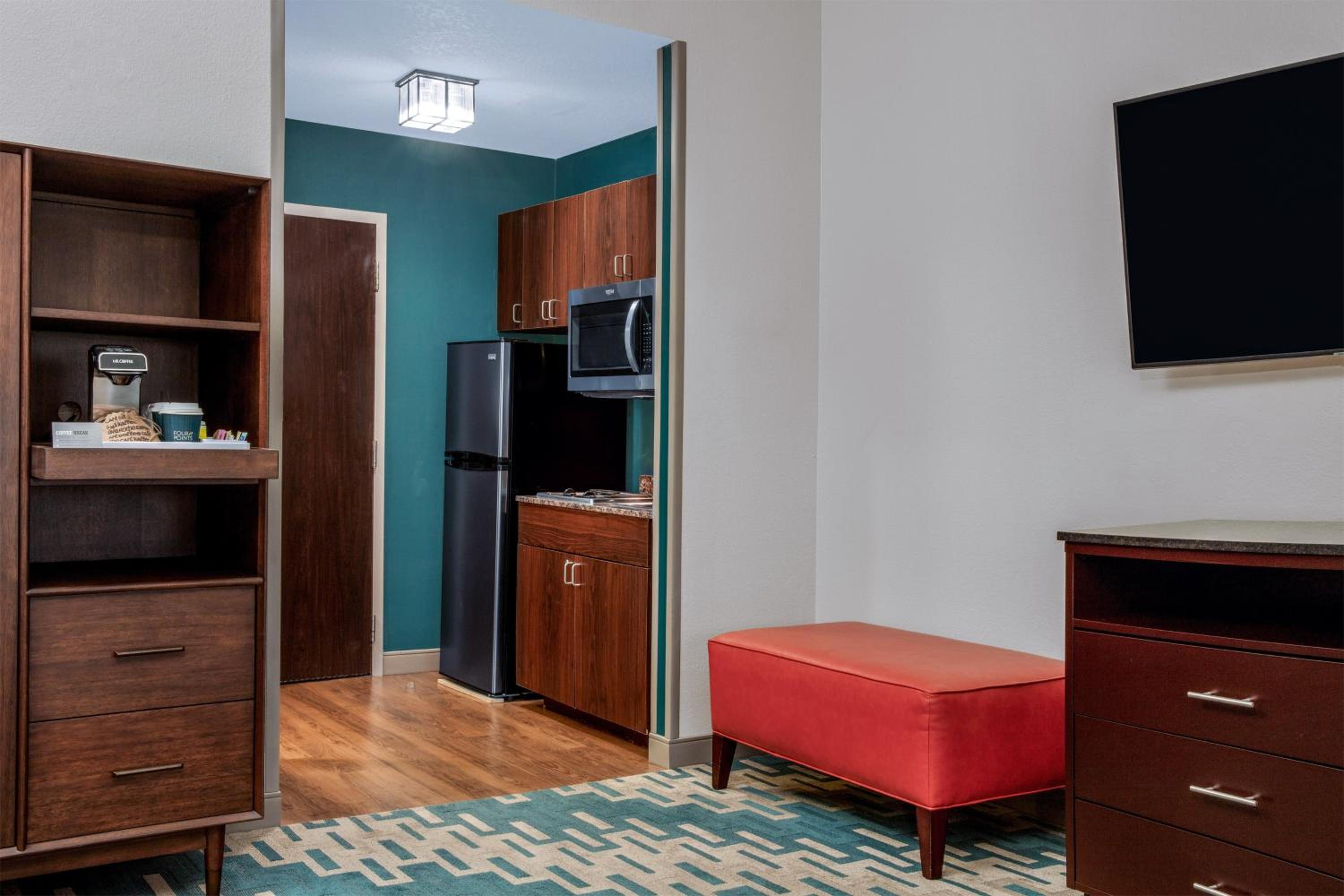 Suite, 1 King with Sofa Bed - Photo 2
