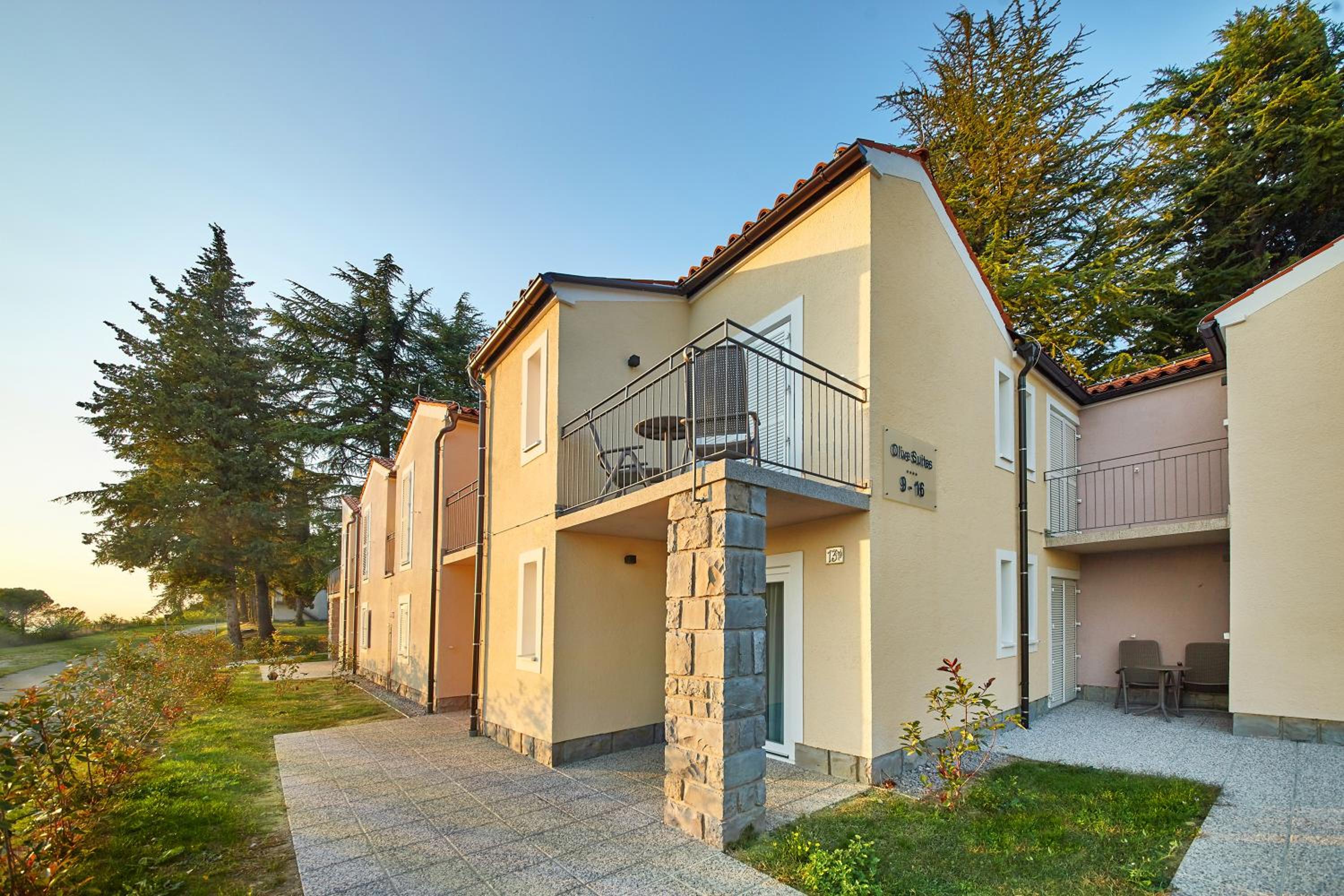 Superior Double or Twin Room with Balcony or Terrace photo 3