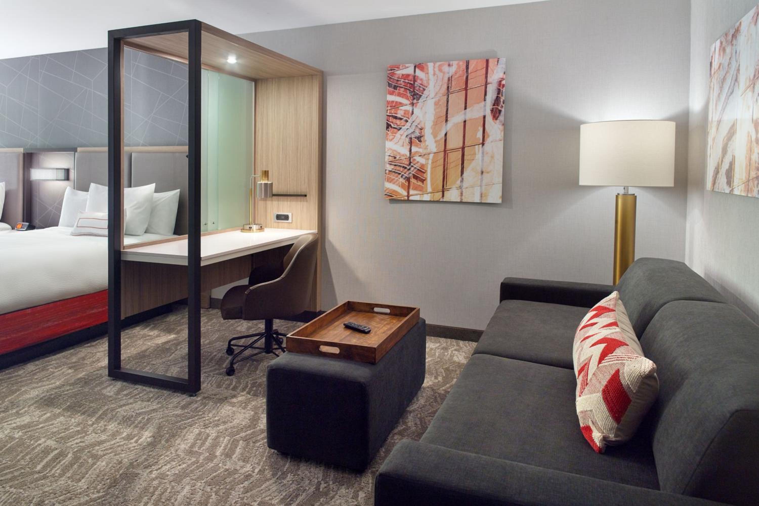 Suite, 2 Queen, Trundle Beds  - Photo 5