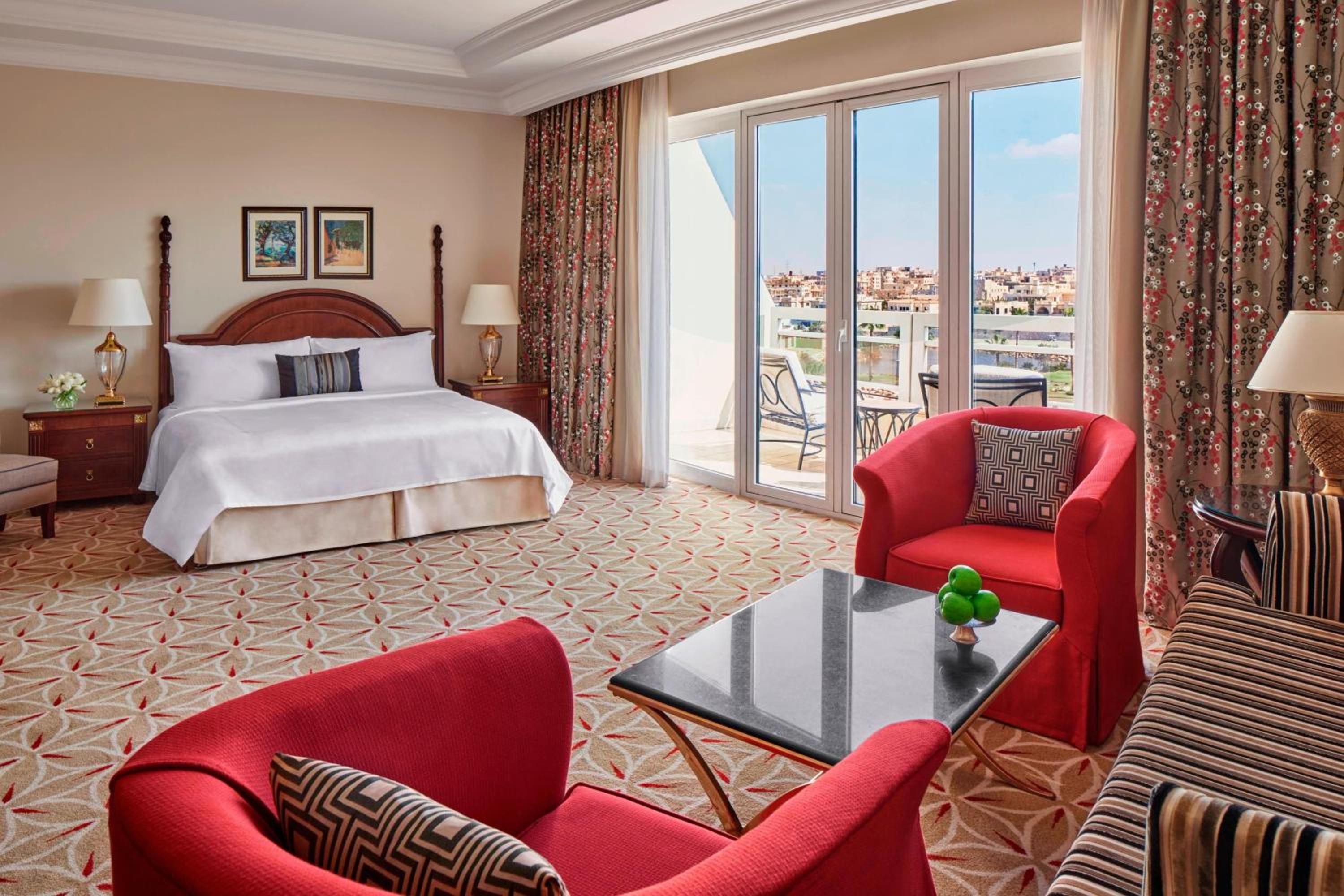 Junior Suite, Executive Lounge Access, 1 King bed thumbnail 5