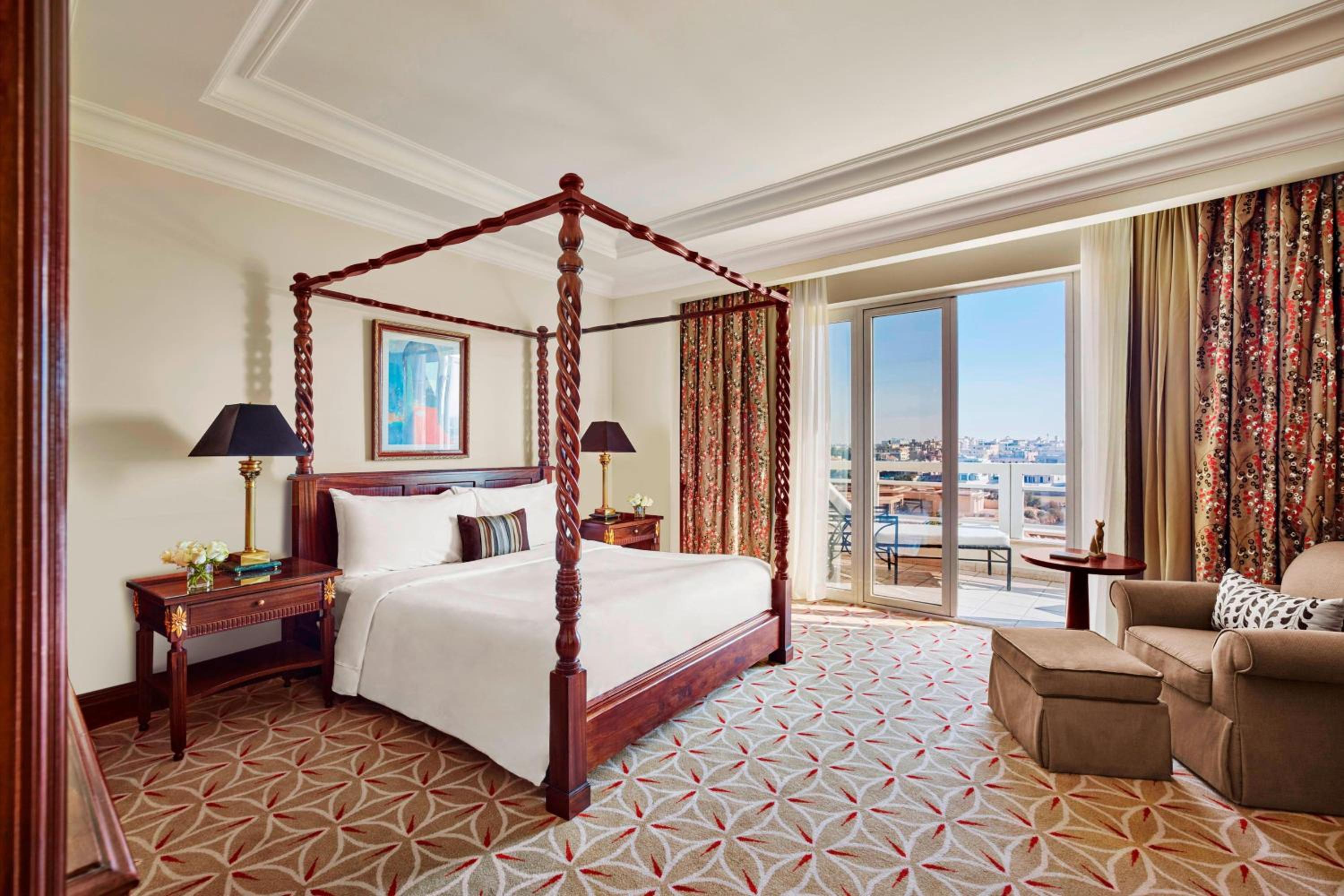 Executive Suite, Executive Lounge Access, 1 King bed