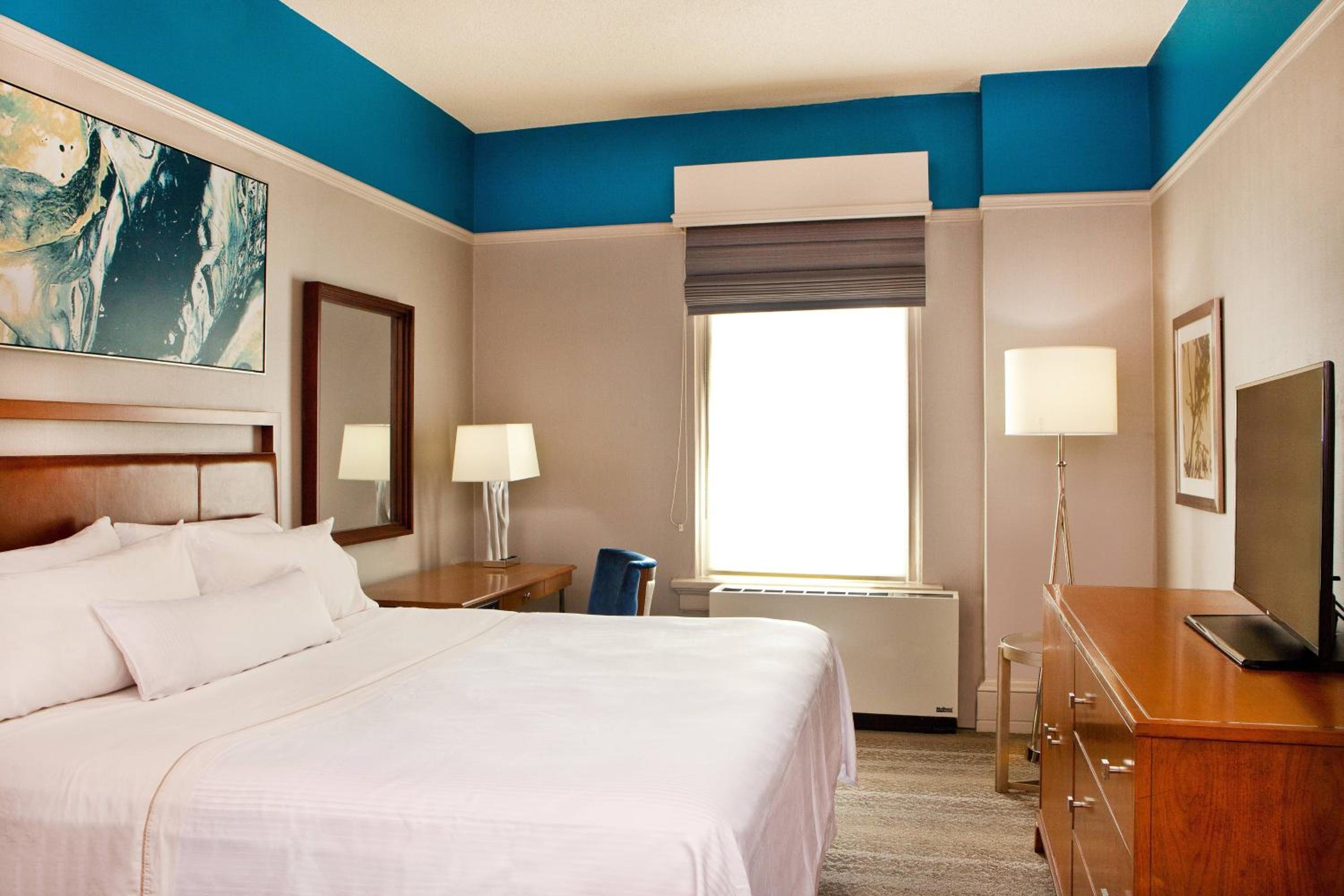 Larger Guest room, 1 King - Photo 1