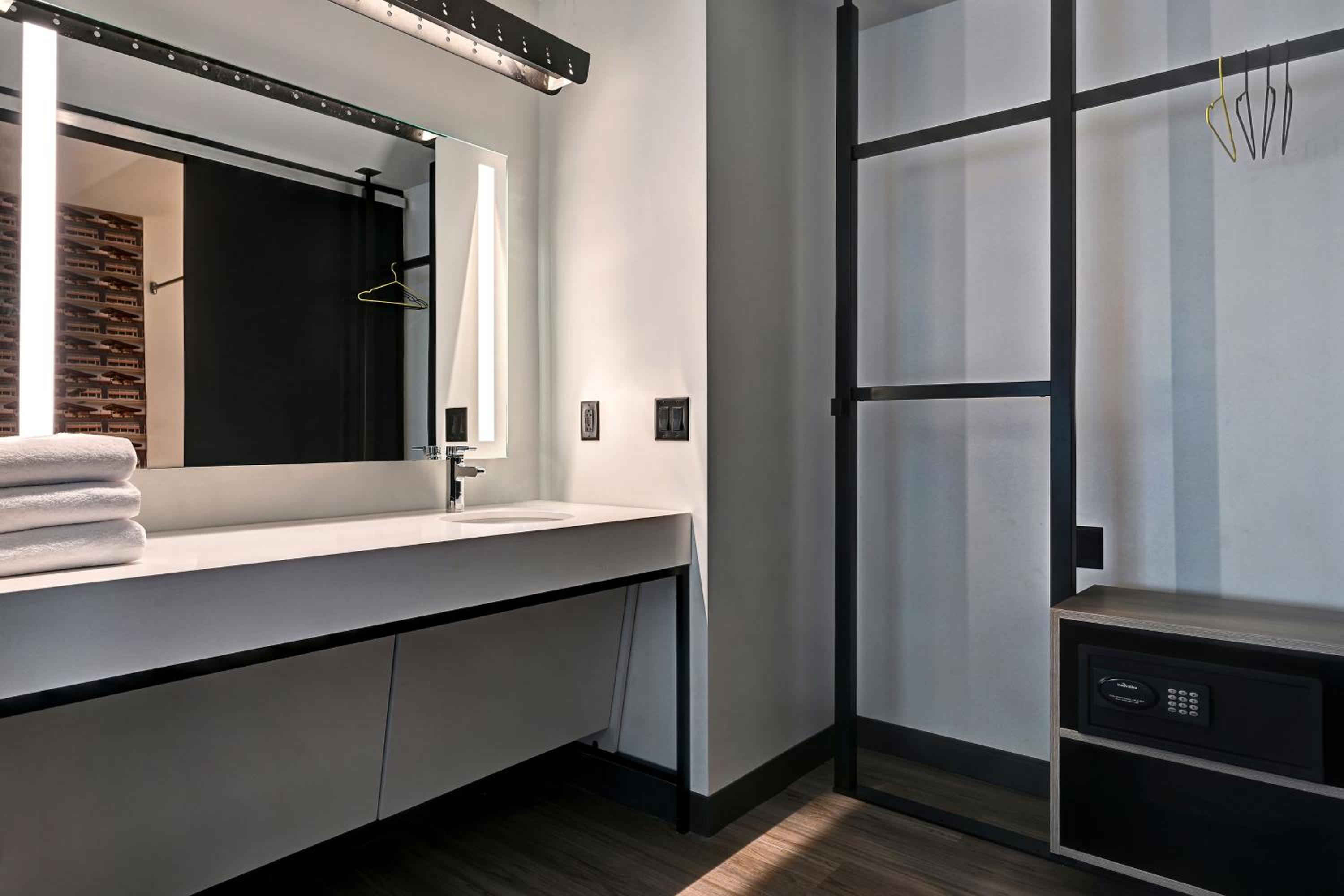 Aloft Queen Room with Two Queen Beds - Photo 2