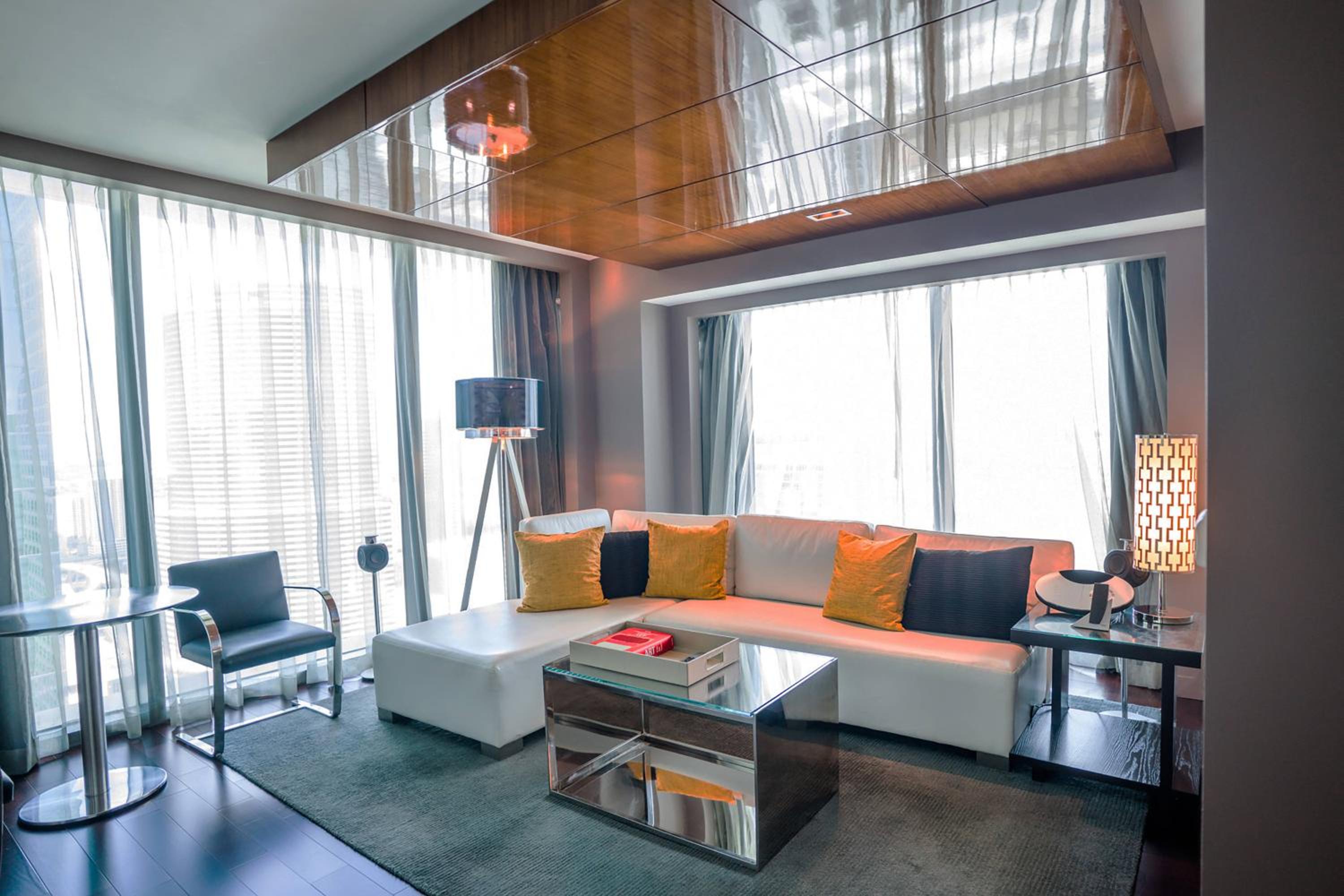 Matisse One-Bedroom Junior King Suite