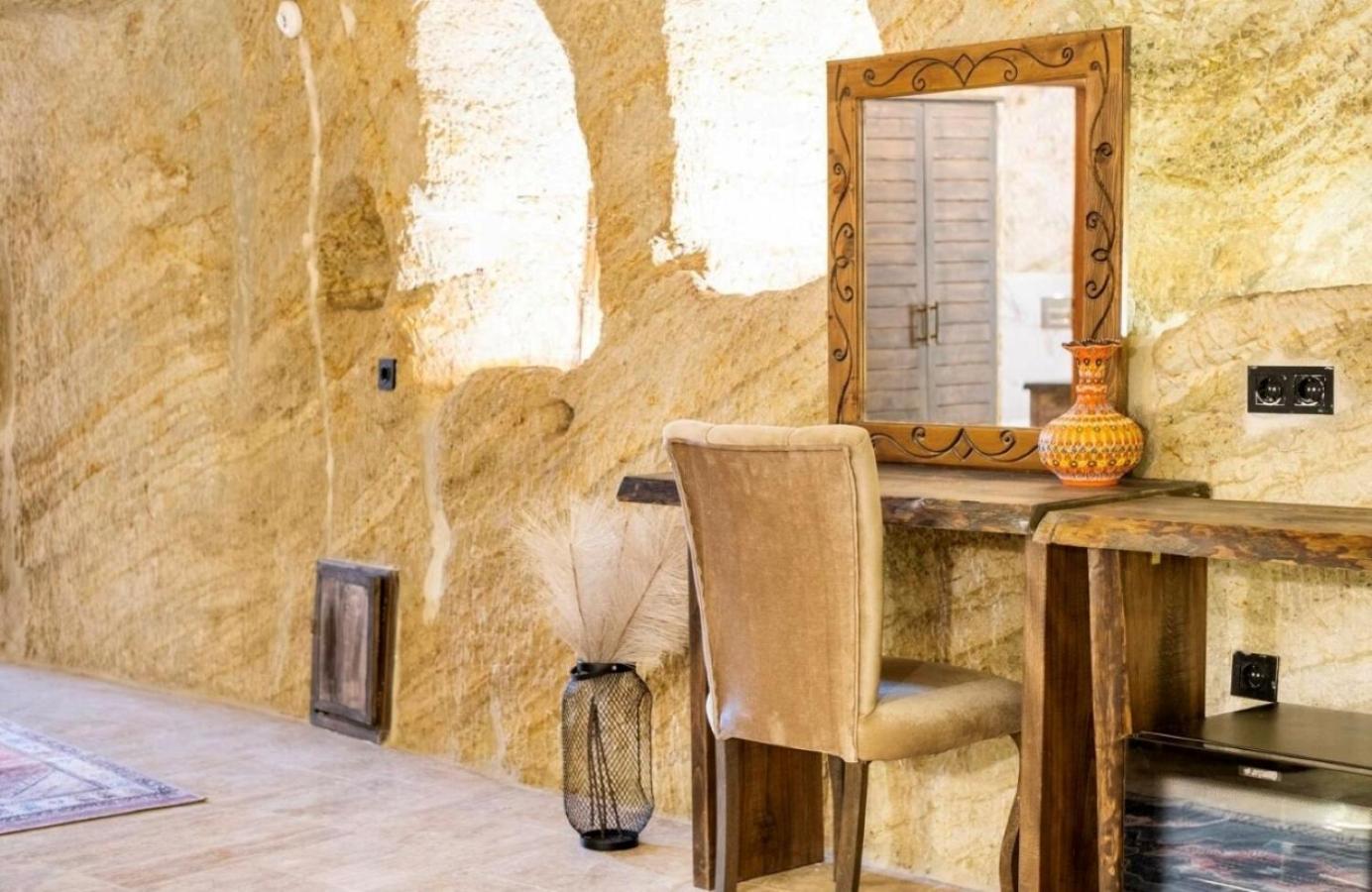 Suite with Spa Bath - Photo 18