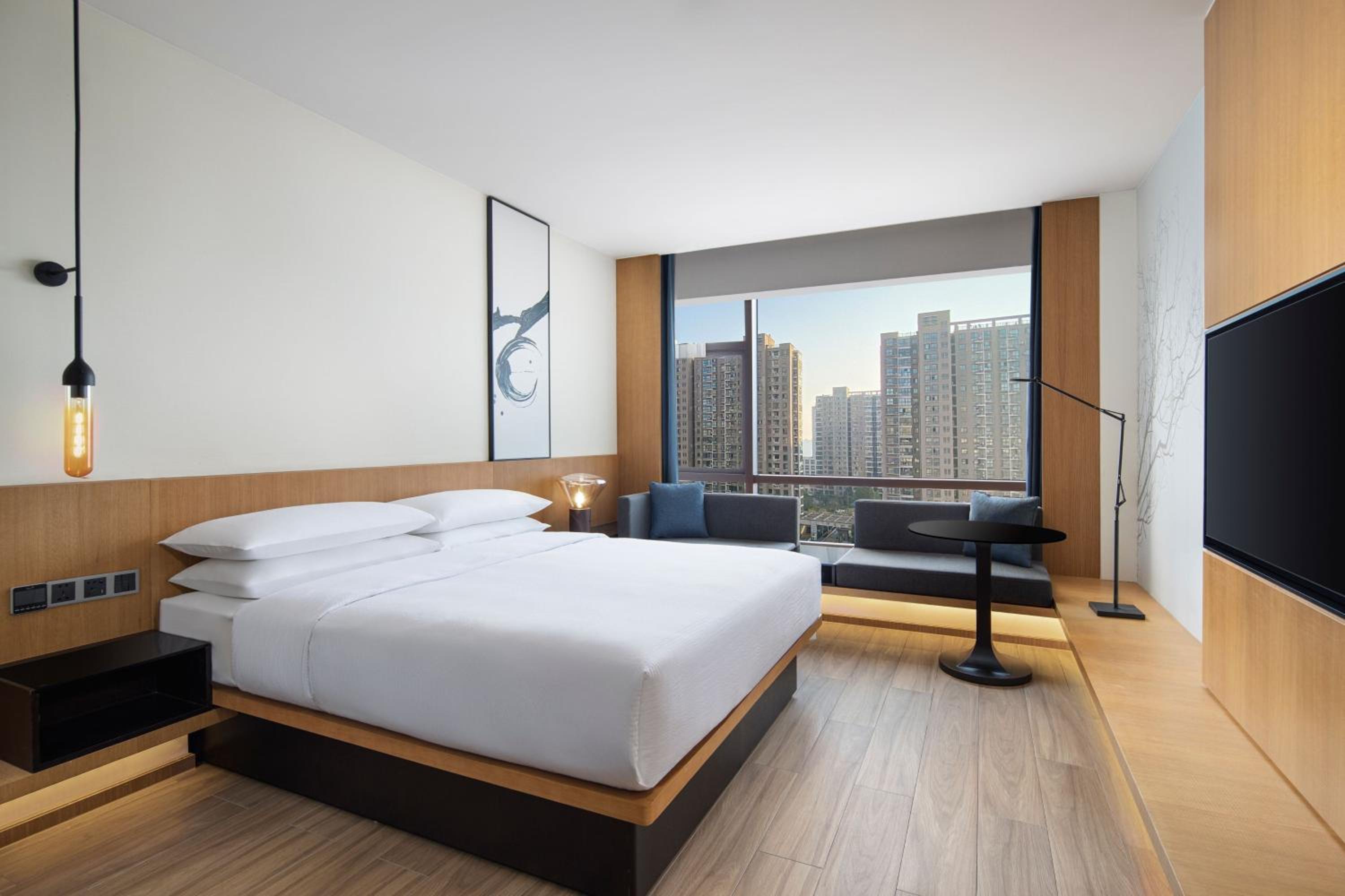 Superior King Room - Photo 1