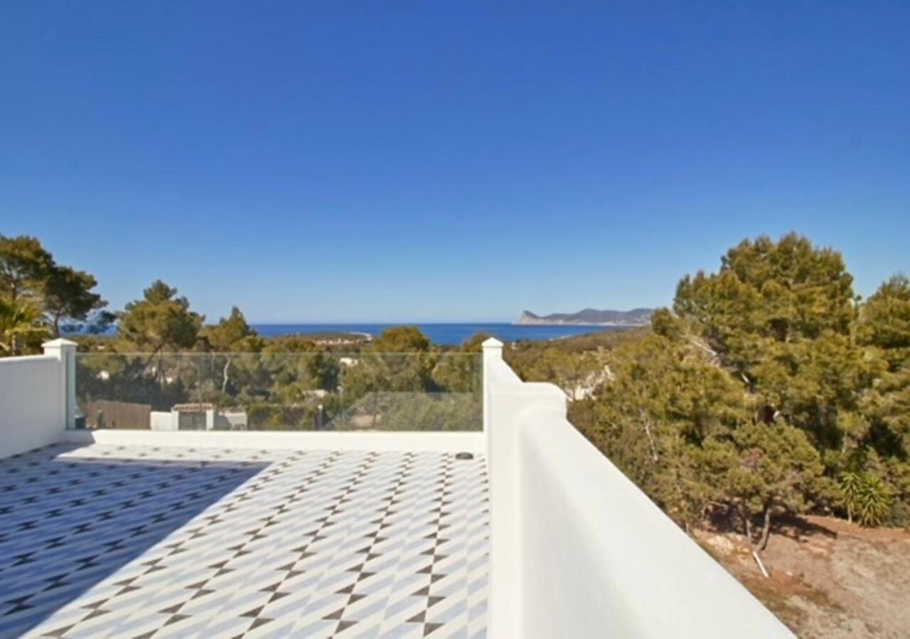 Villa with Sea View photo 2