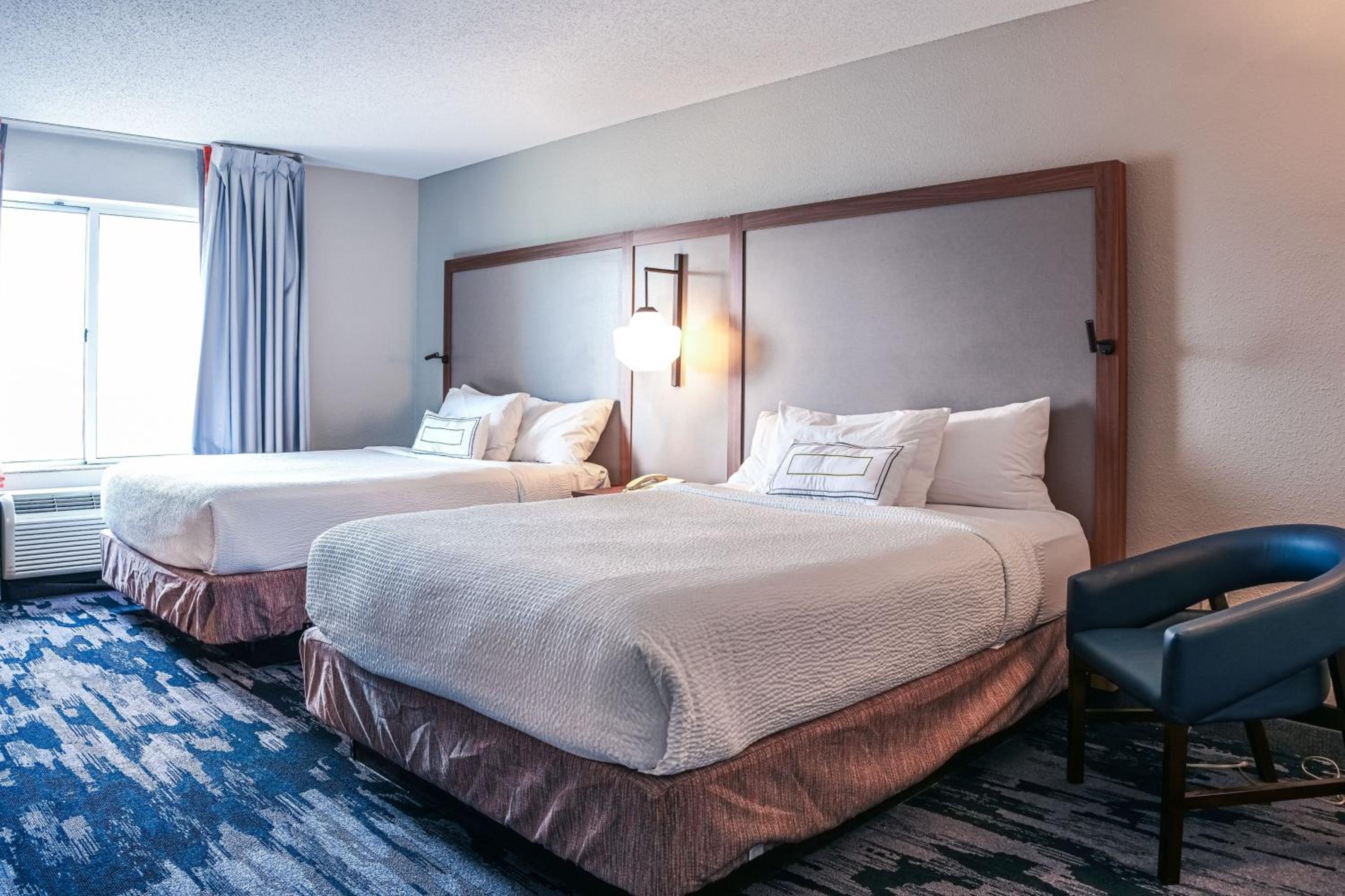 Queen Room with Two Queen Beds - Hearing Accessible - Photo 1