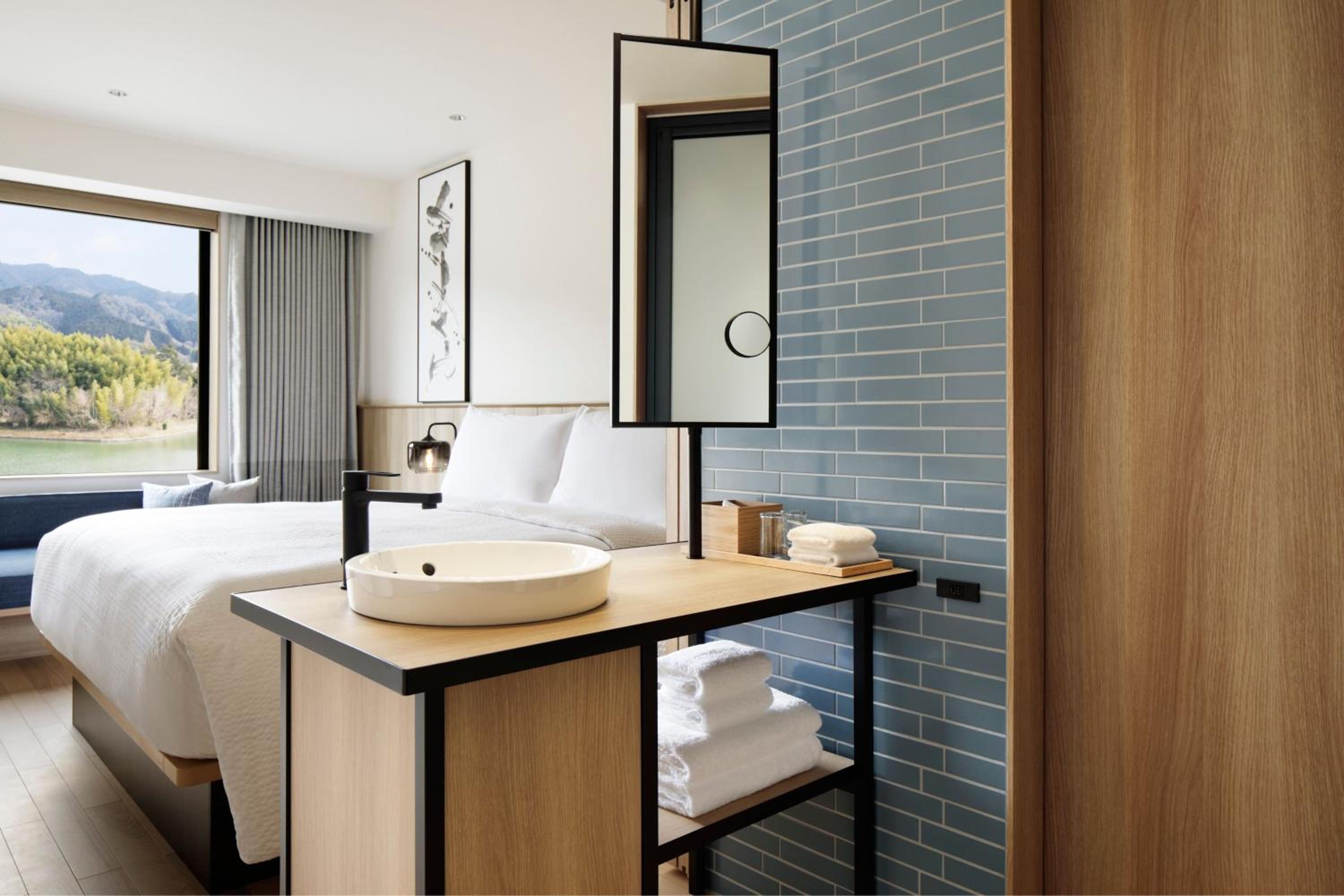 Standard King Room - Photo 4