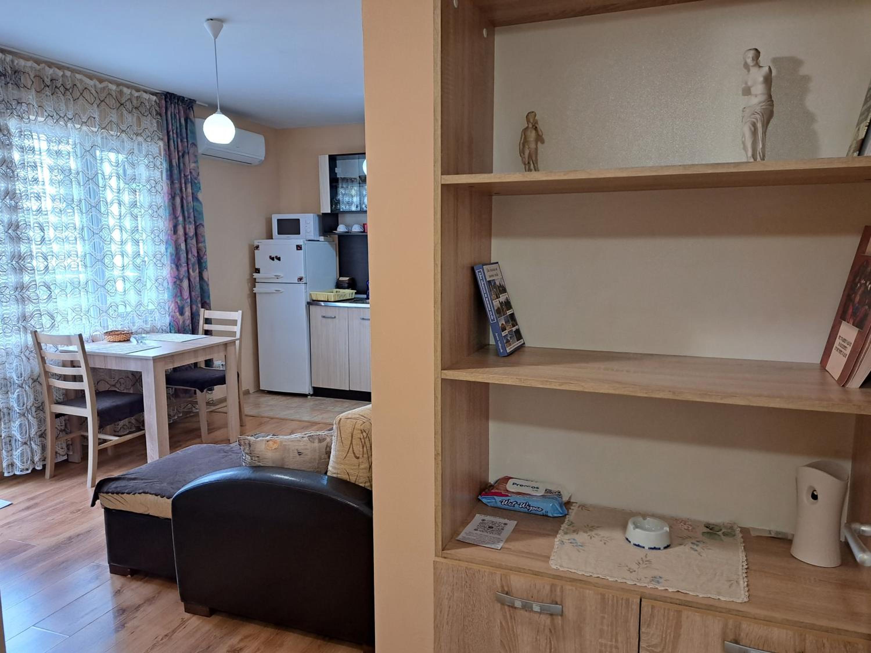 One-Bedroom Apartment - Photo 24