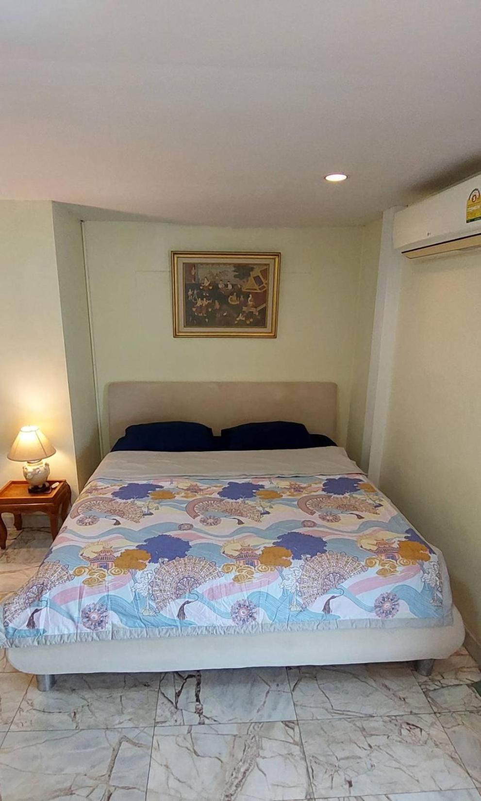 Deluxe King Room with Balcony