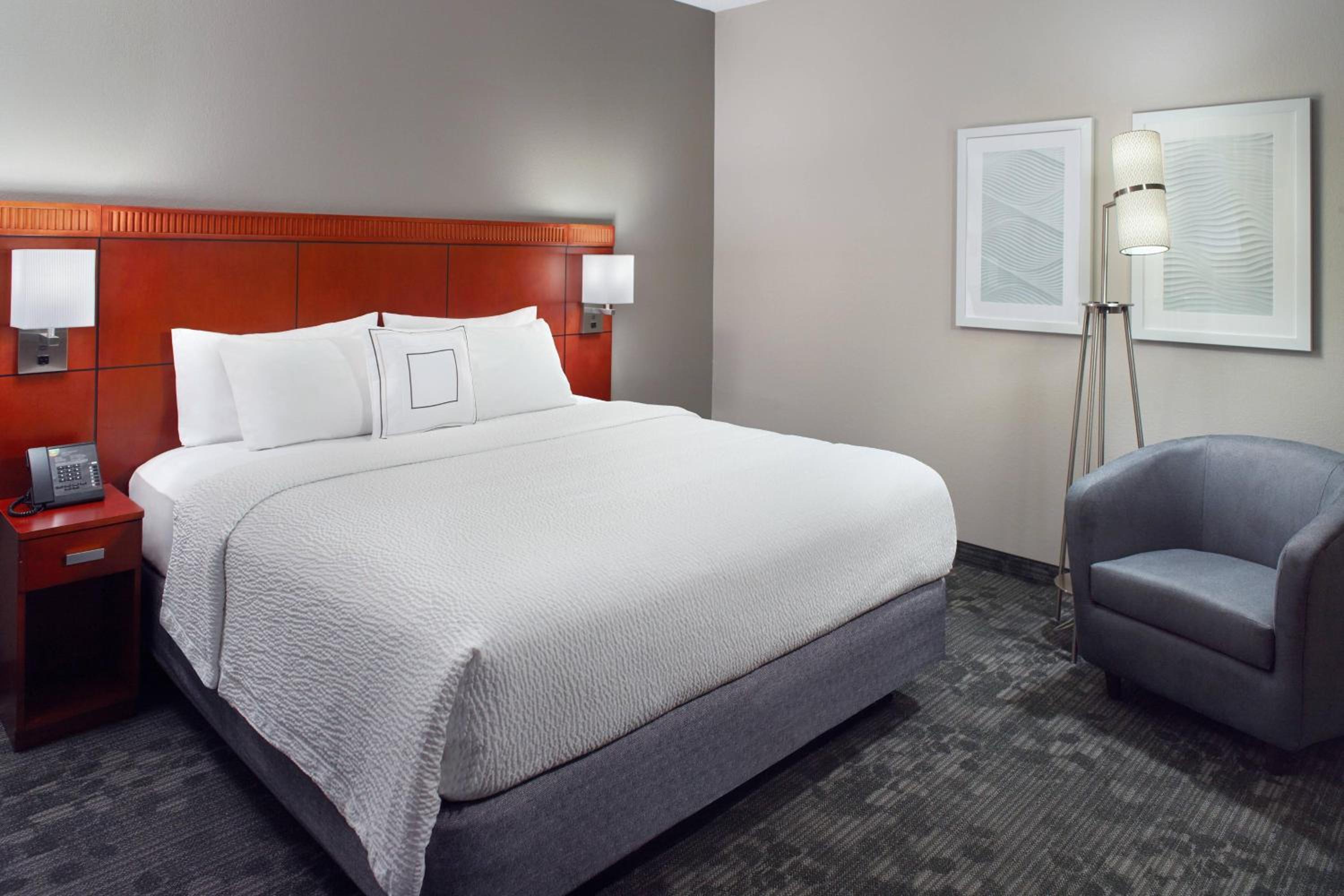 King Suite - Photo 3