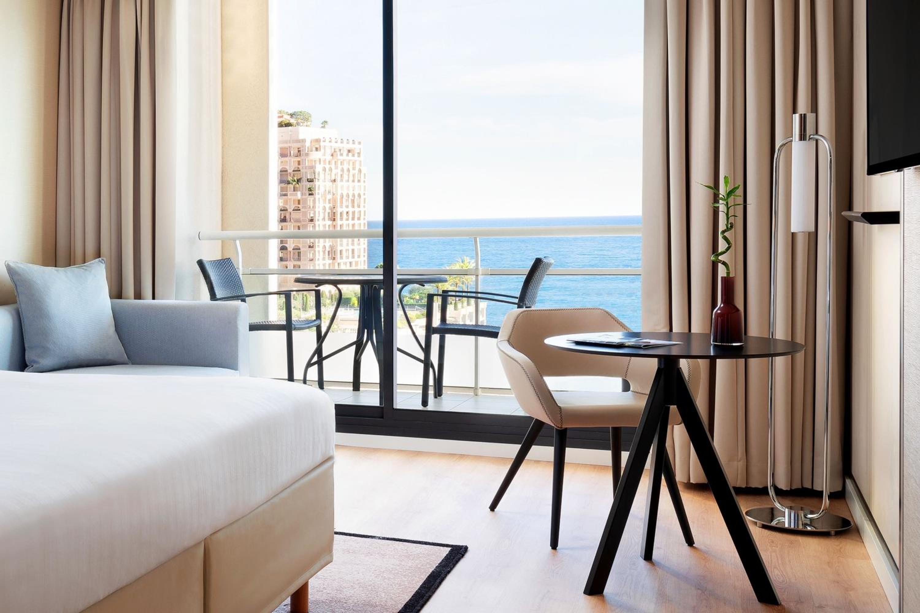 Prestige Double Sea View Room with Balcony thumbnail 6