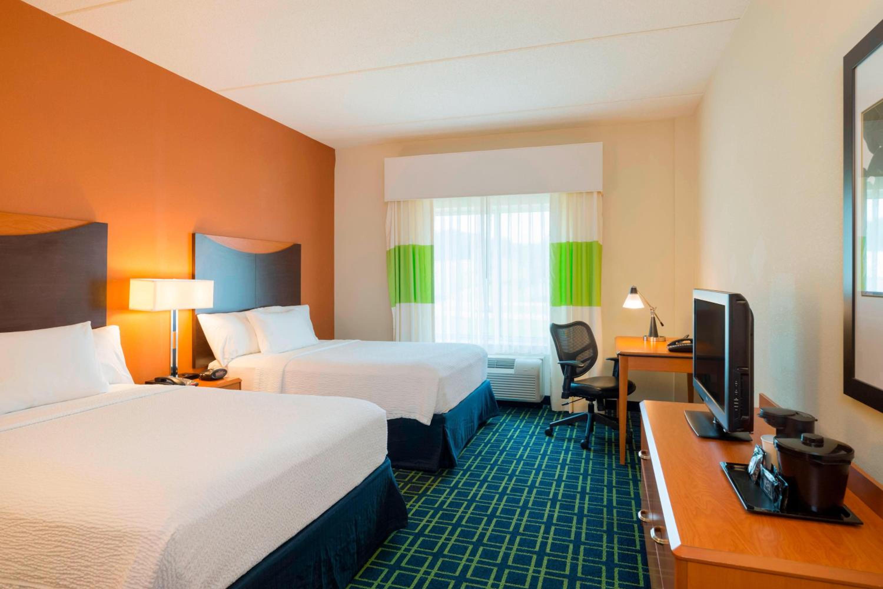 Double Room with Two Double Beds - Photo 1
