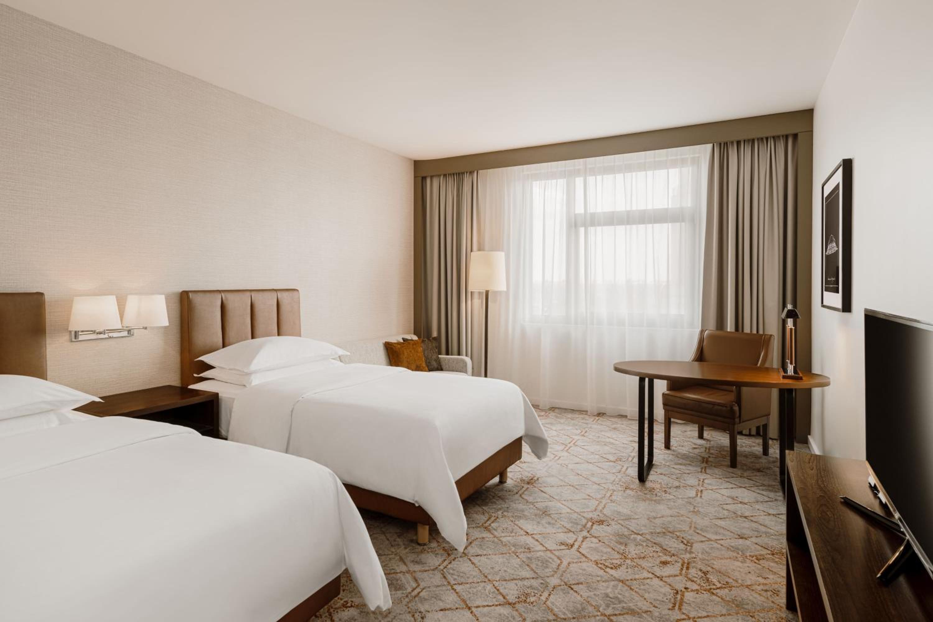 Deluxe, Larger Guest room, 2 Twin/Single Bed(s) - Photo 1