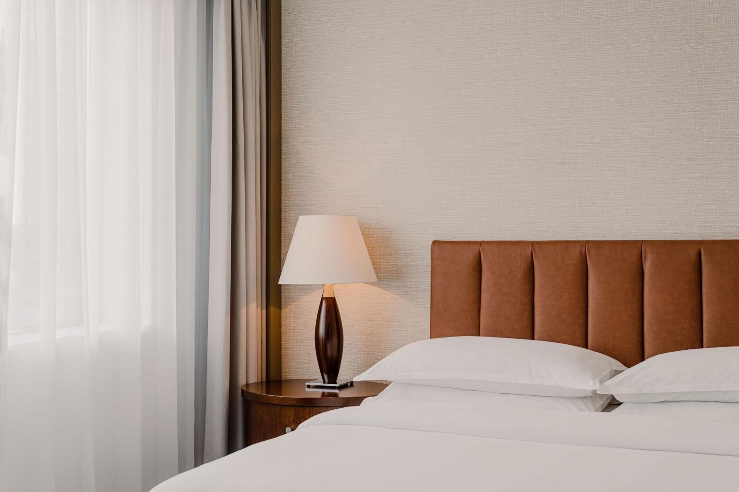 Classic, Guest room, 1 King - Photo 2