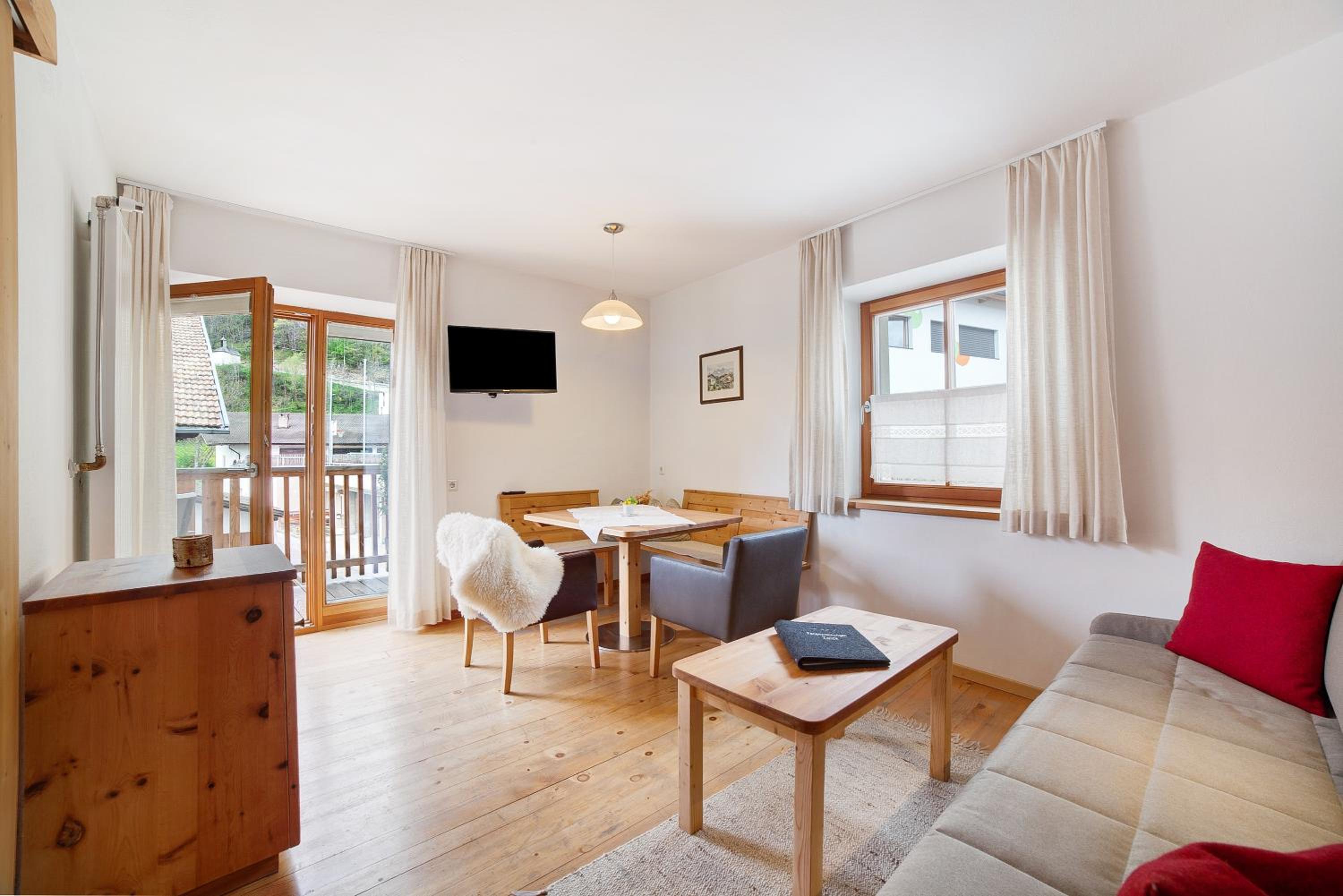 Superior One-Bedroom Apartment with Balcony photo 1
