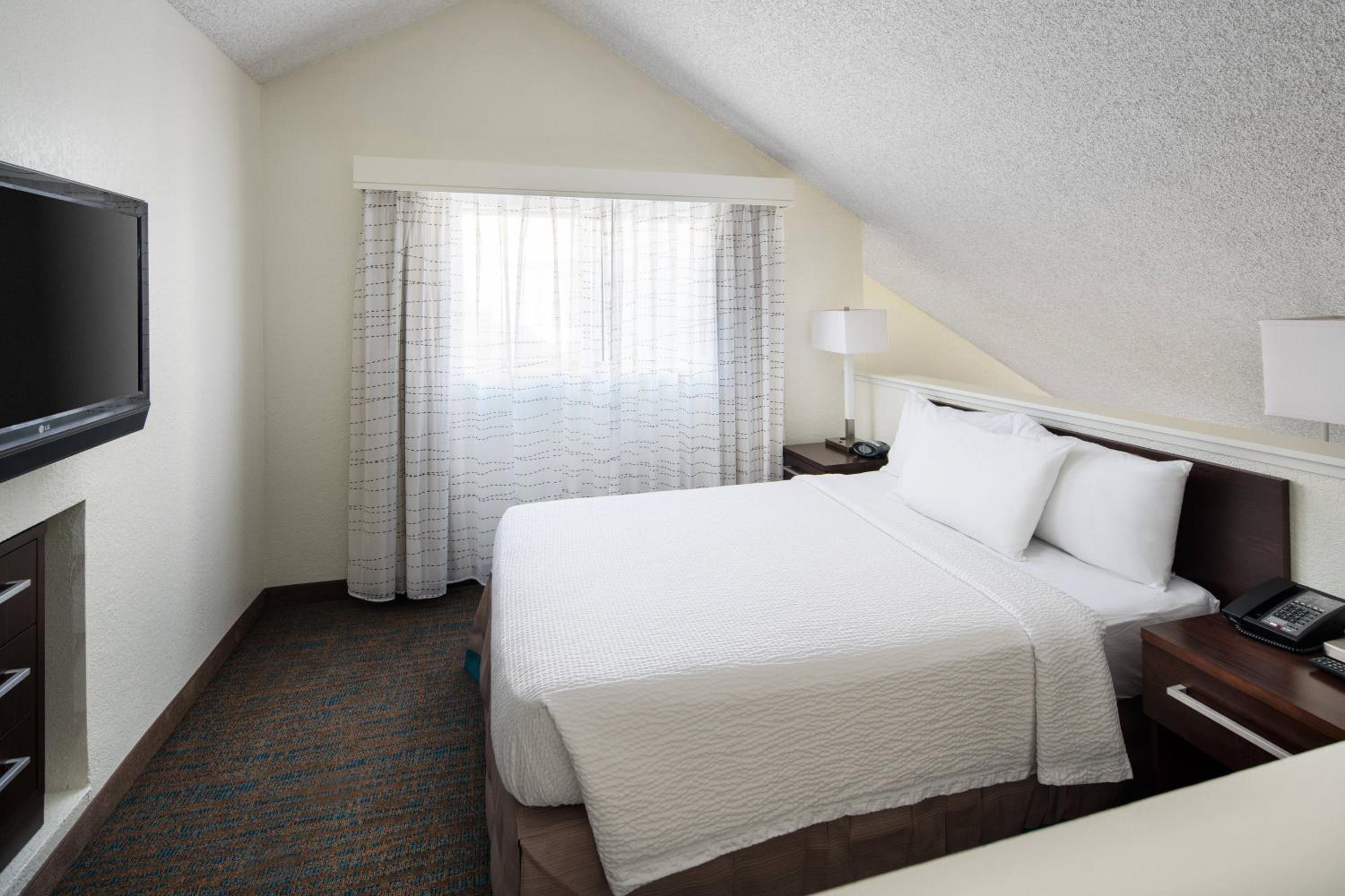 Penthouse Suite - Photo 4