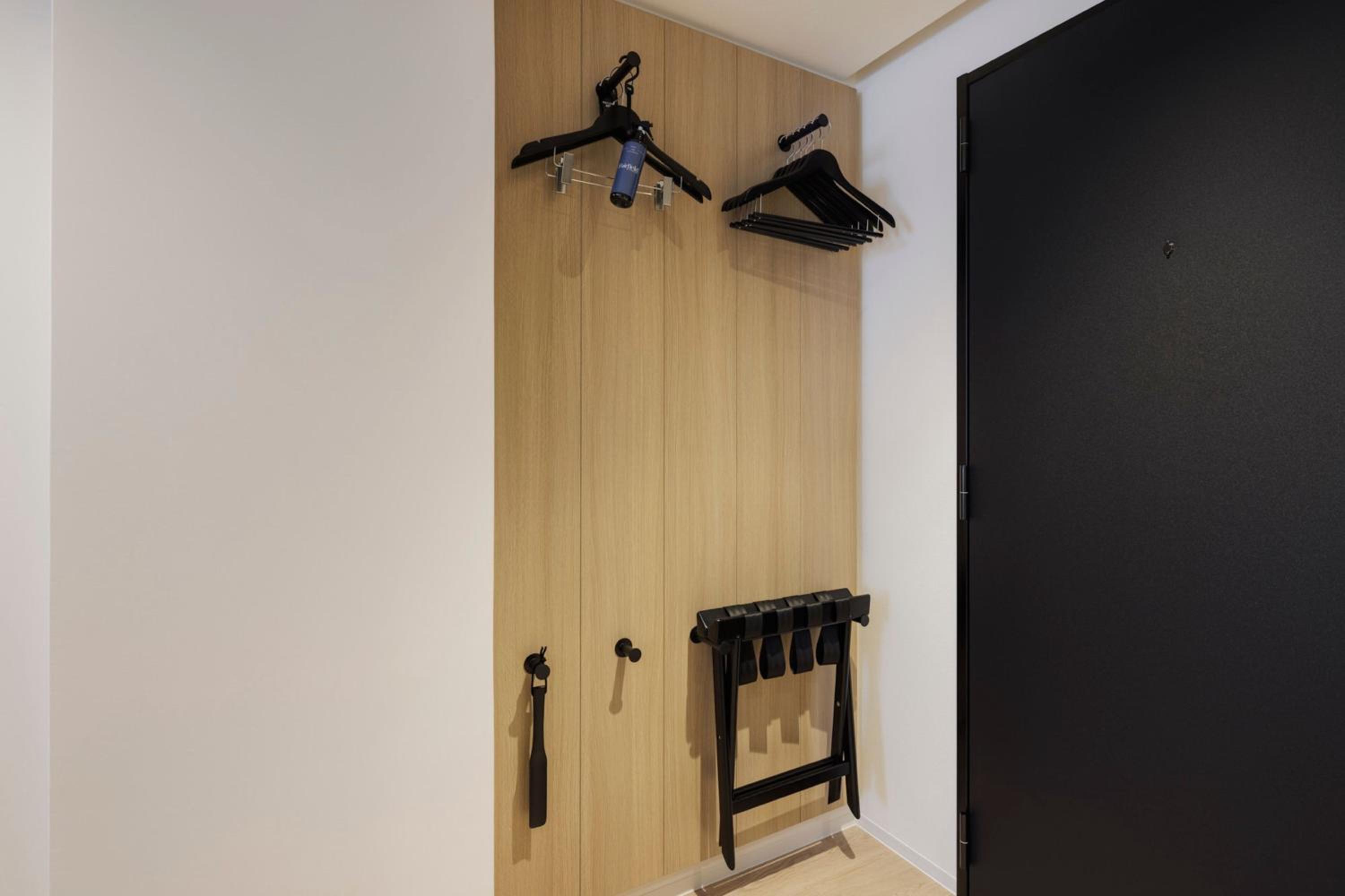Standard Twin Room - Photo 7