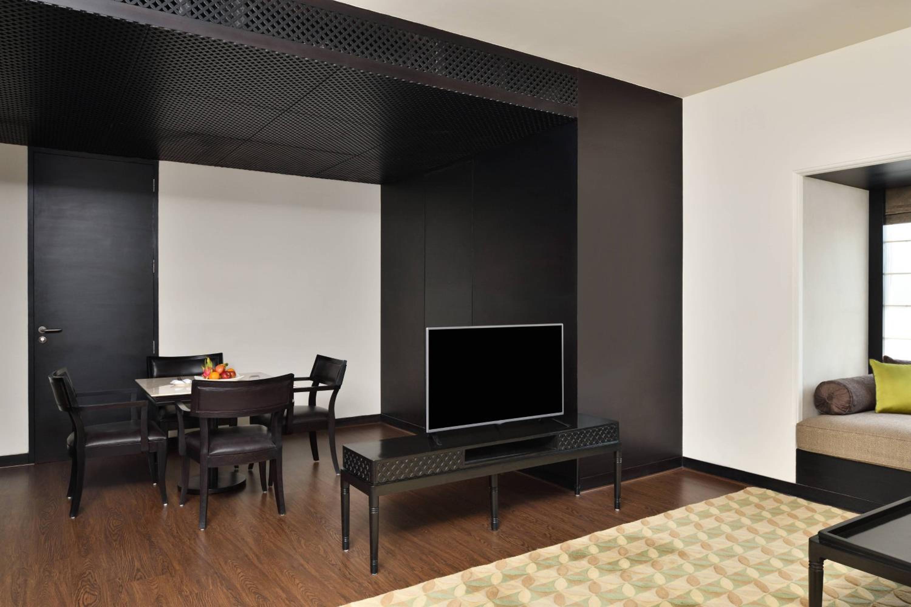 Marriott Jaisalmer Suite, 1 Bedroom Suite with 4 Pints of Beer & INR 1000 Hotel Credit and complimentary Hi-Tea photo 3