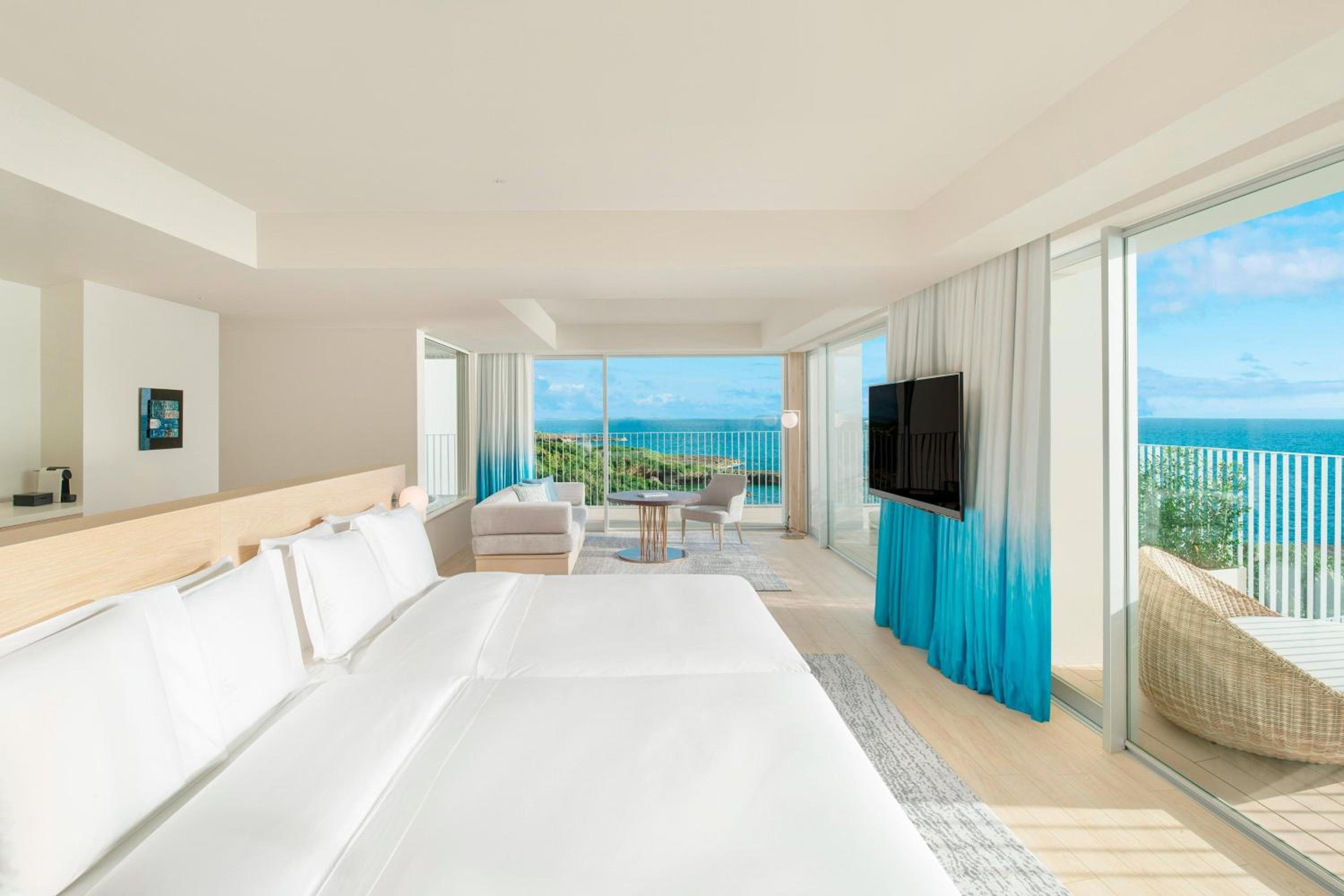 Oceanfront Corner JrSuite, Junior Suite, 2 Double, Sofa bed