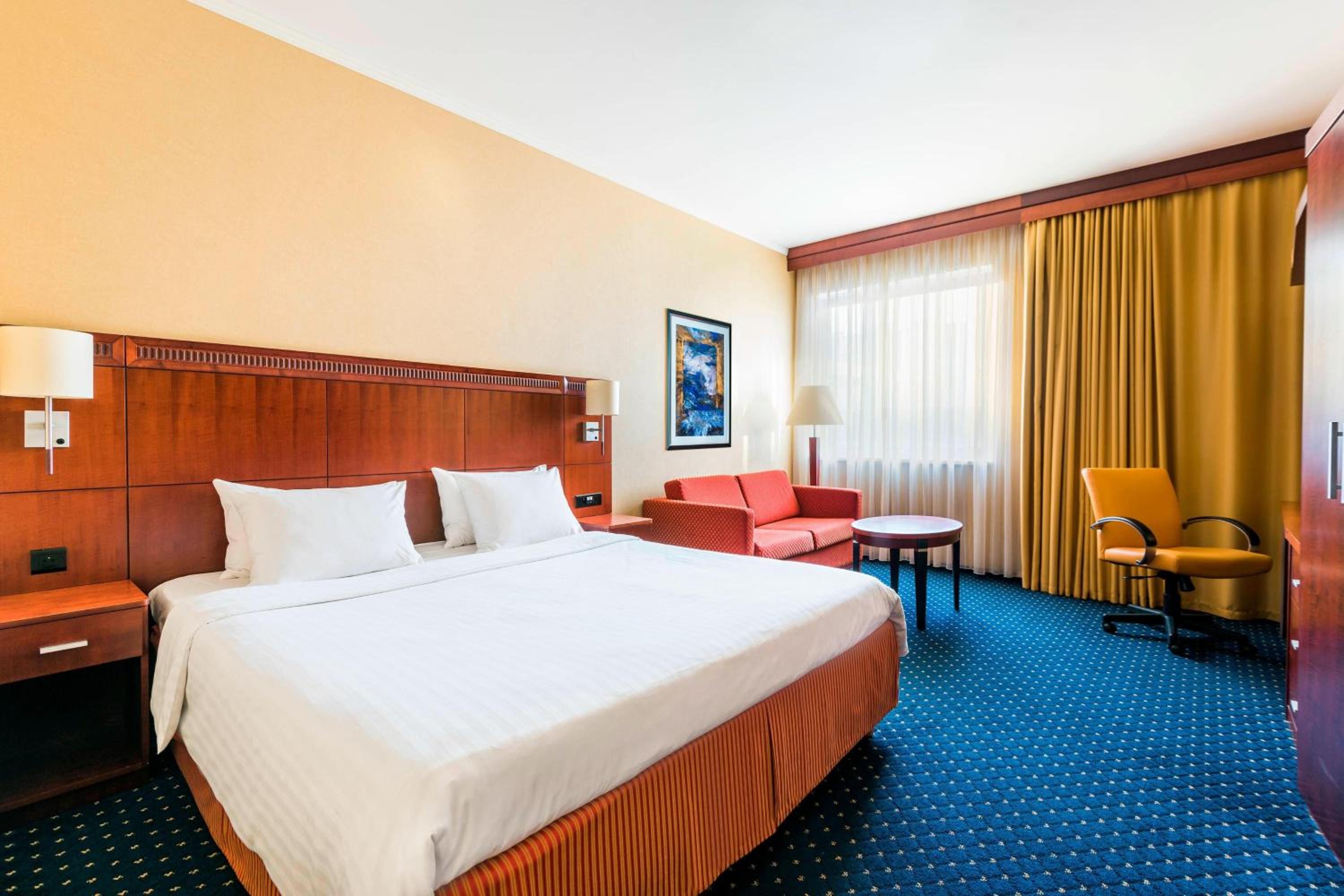 Guest room, 1 King, Sofa bed