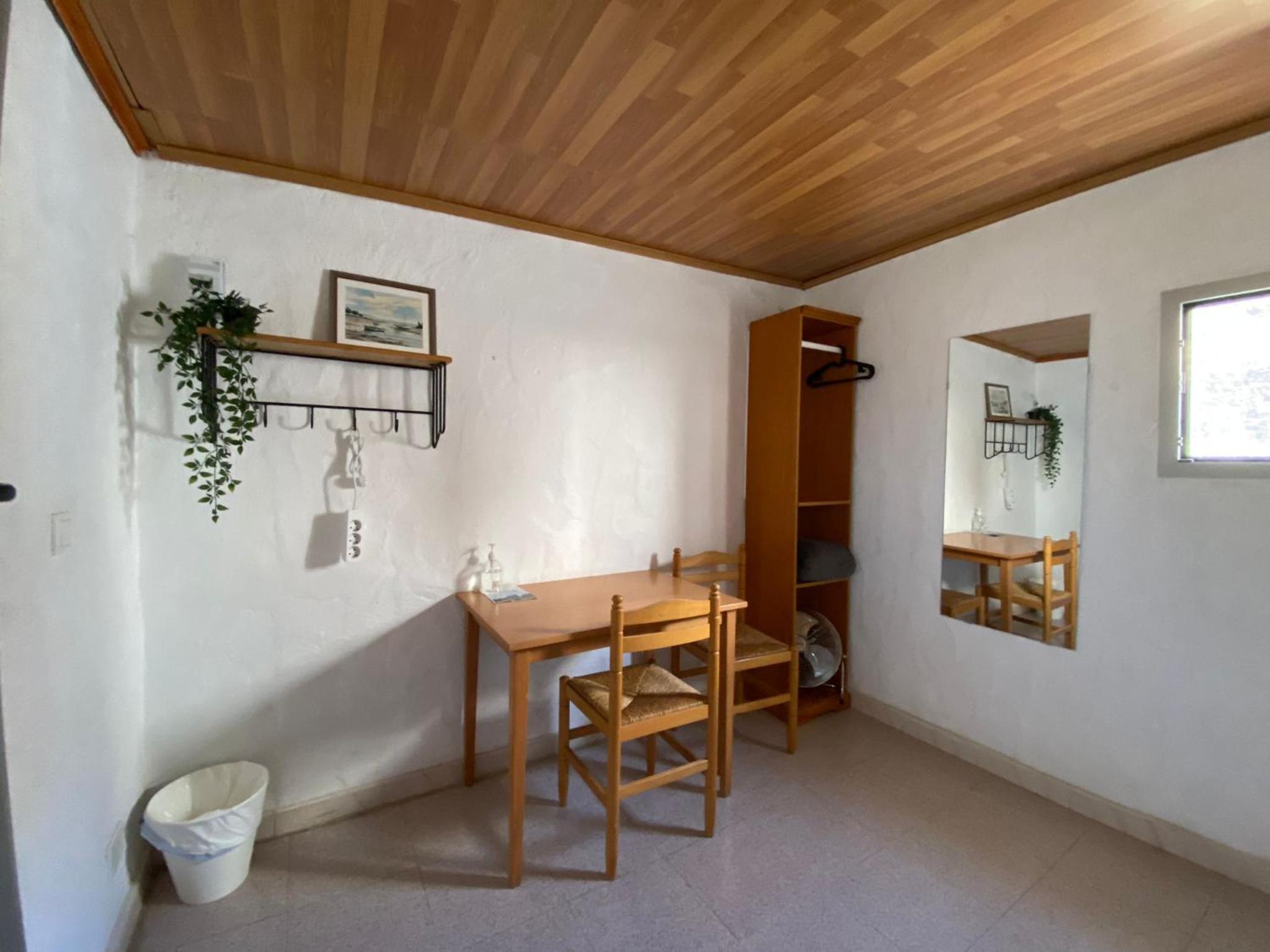 Deluxe Double Room - Photo 21