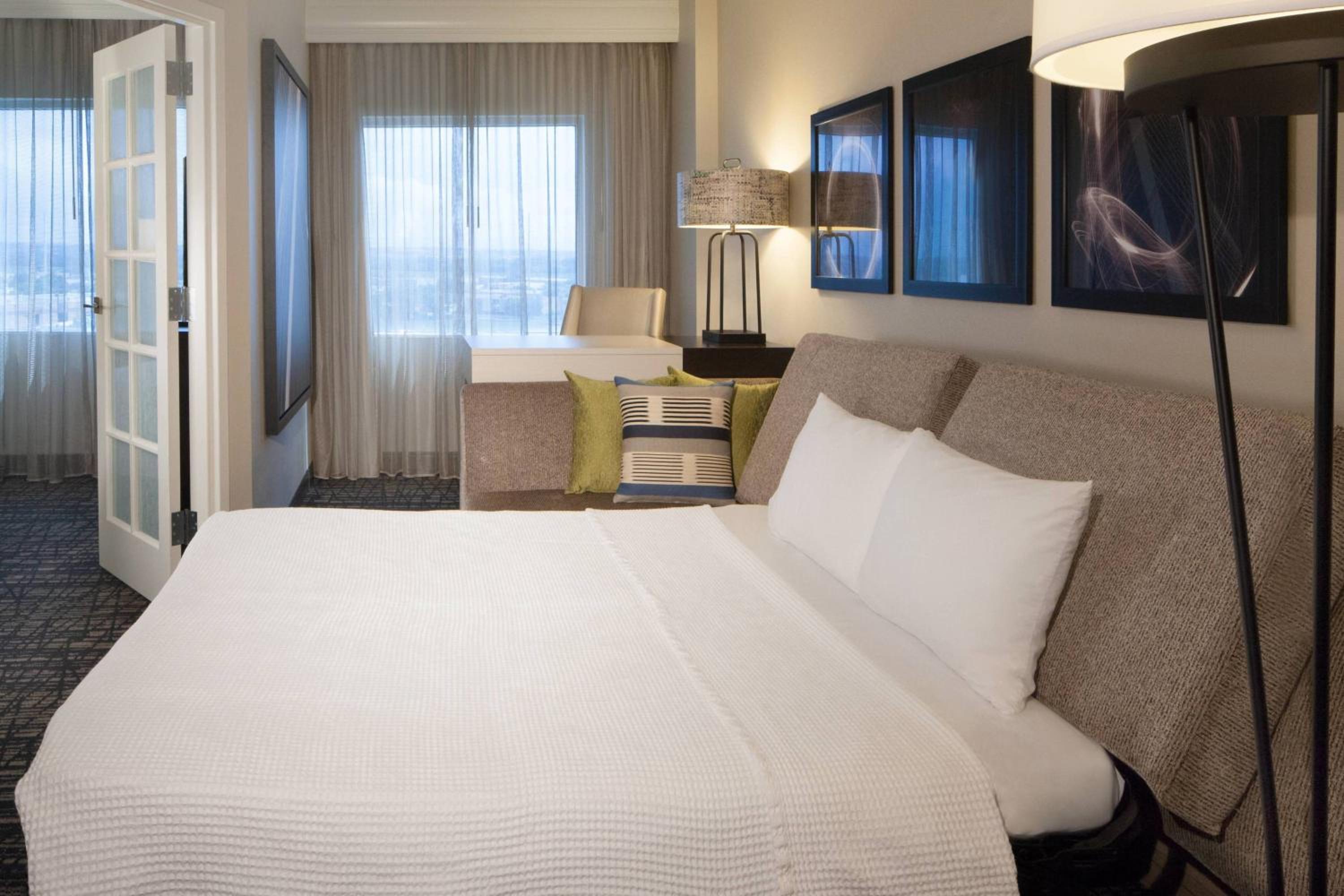 One Bedroom Suite with One King Bed and Sofa Bed - High Floor photo 3