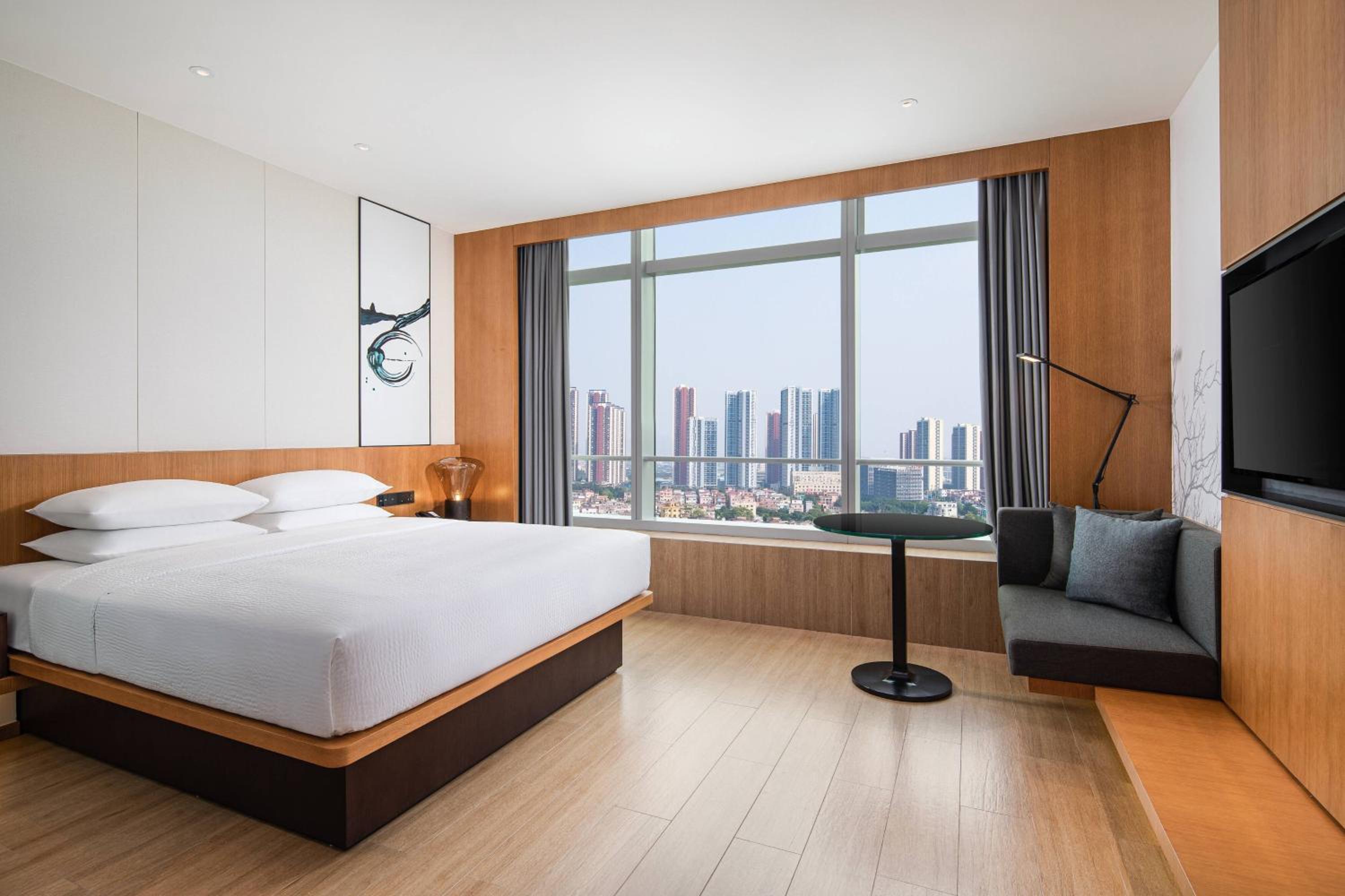 Standard King Room, Guest room, 1 King, City view photo 1