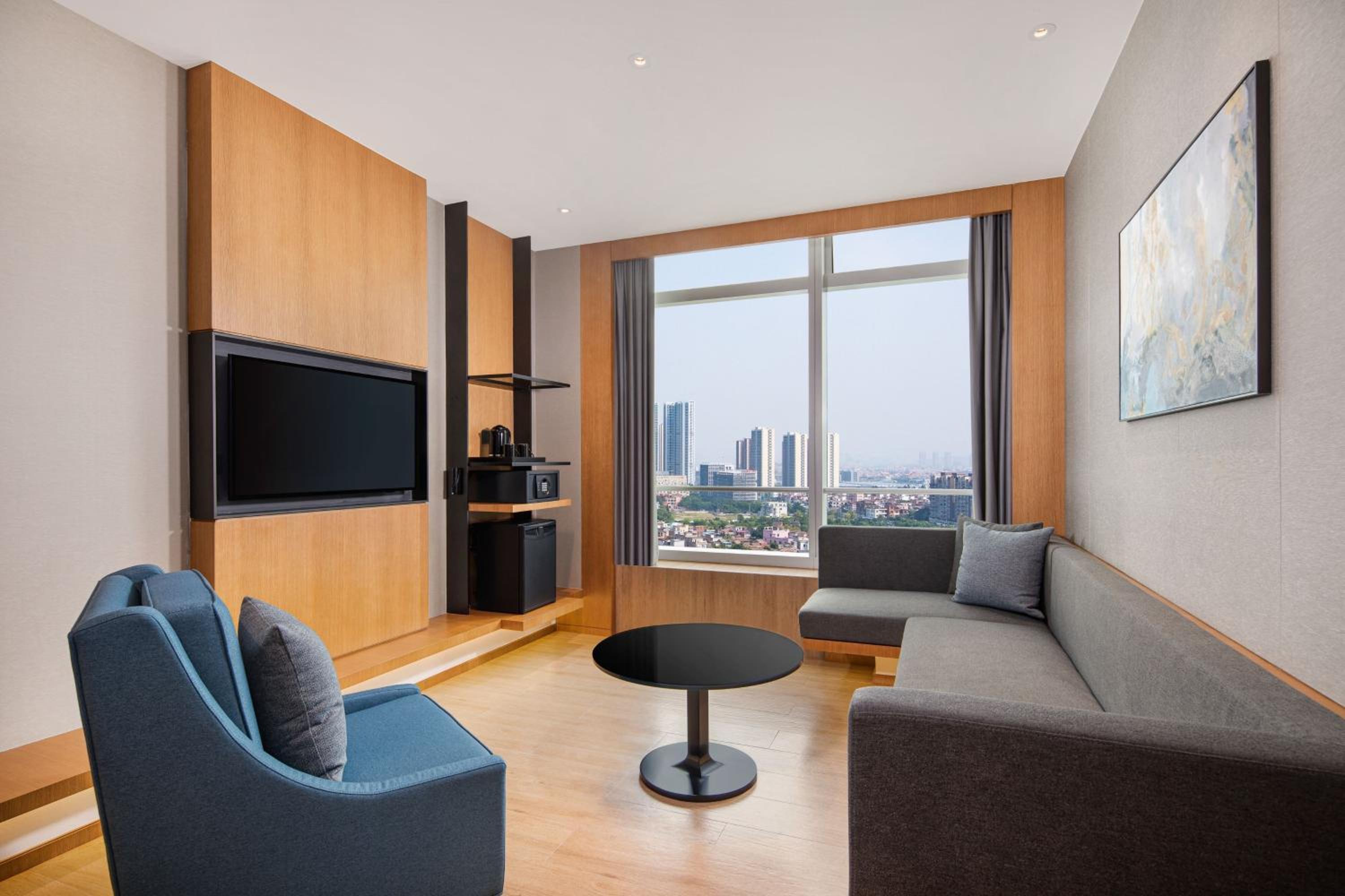 suite room, Suite, King, City view photo 3