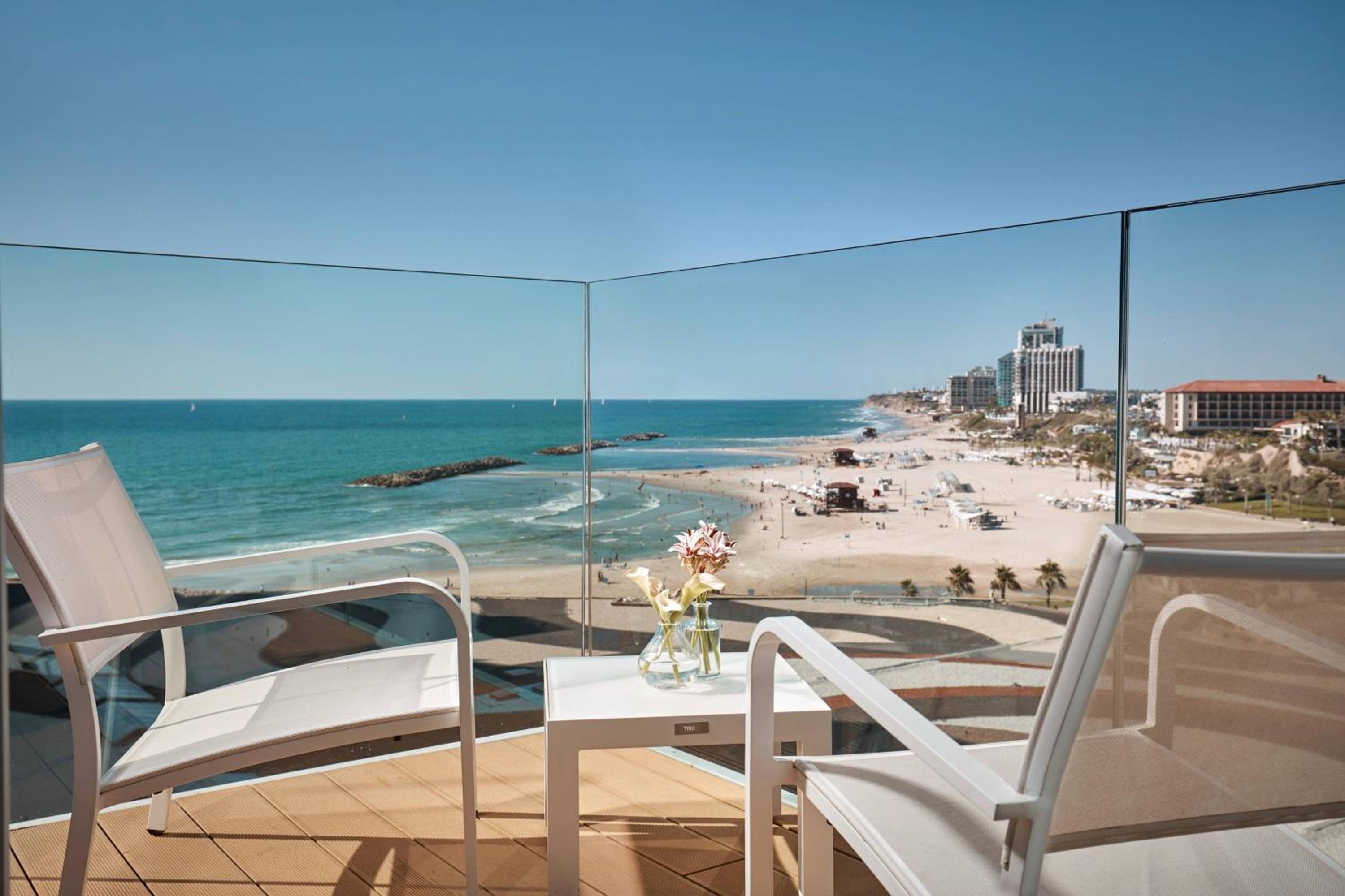 Superior room, 1 Queen, Balcony