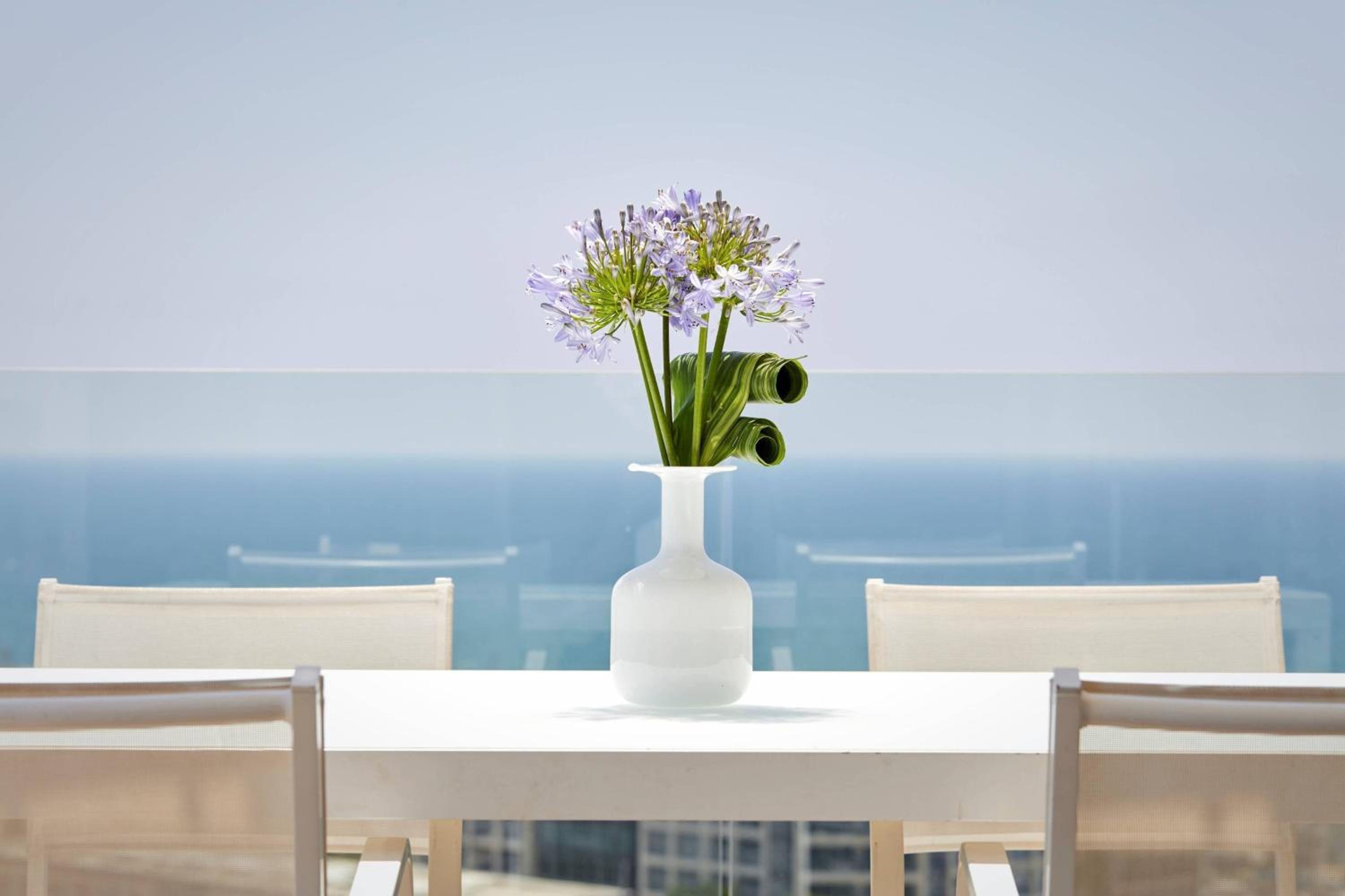 Duplex Suite, Bi-level Suite, 1 Queen, Marina view, Balcony