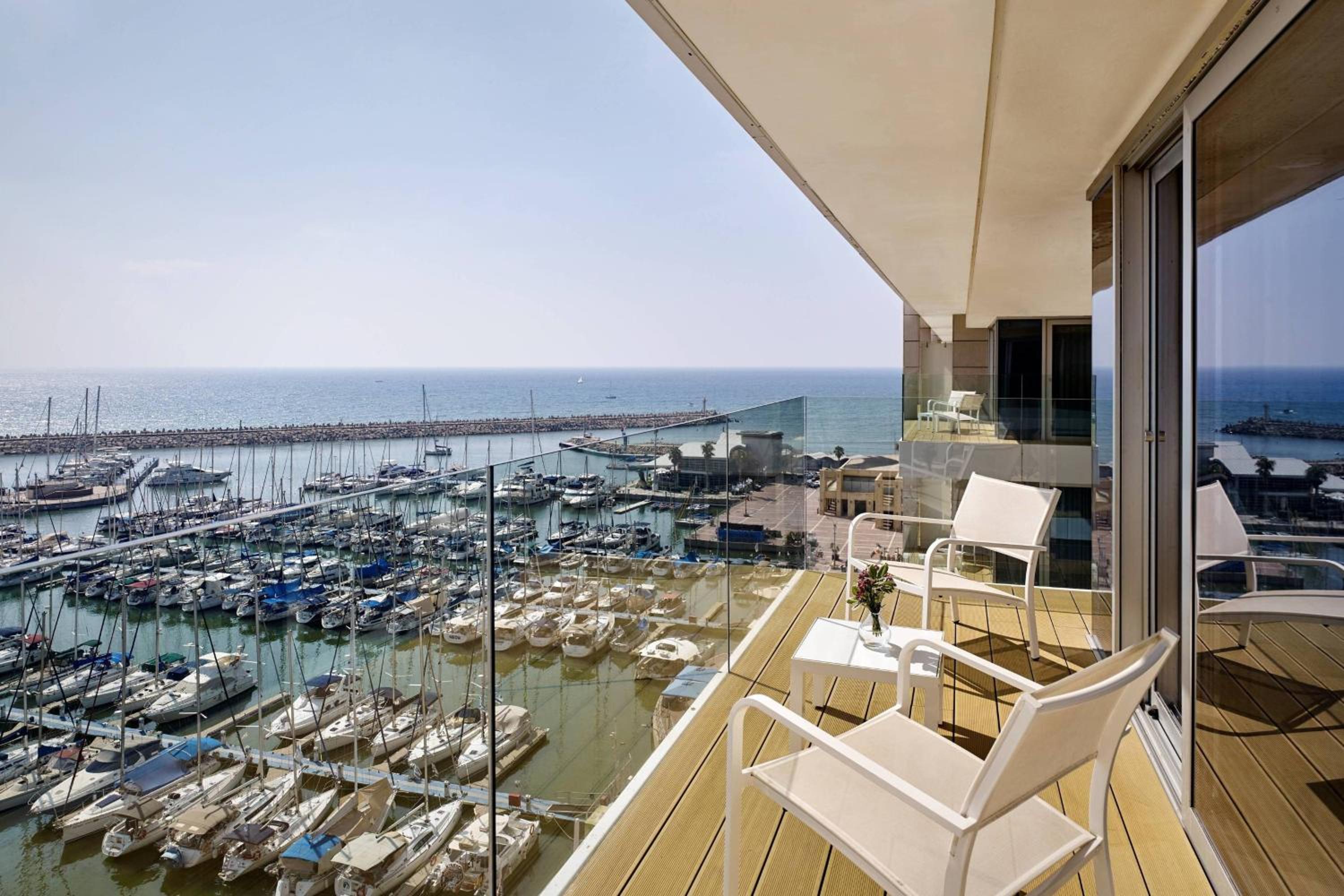 Family suite, Sea view, 1 King, Balcony