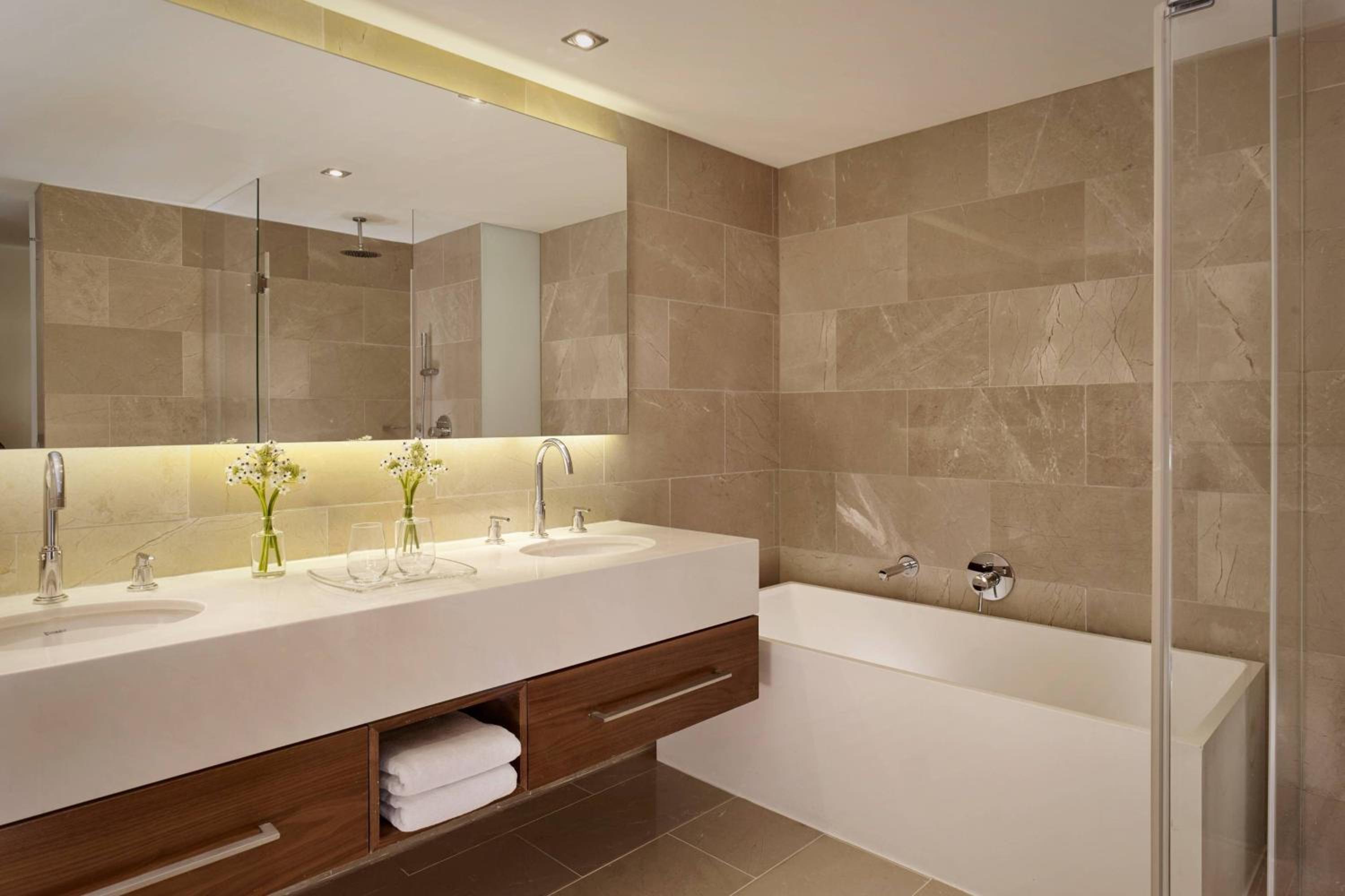Family suite, Sea view, 1 King, Balcony