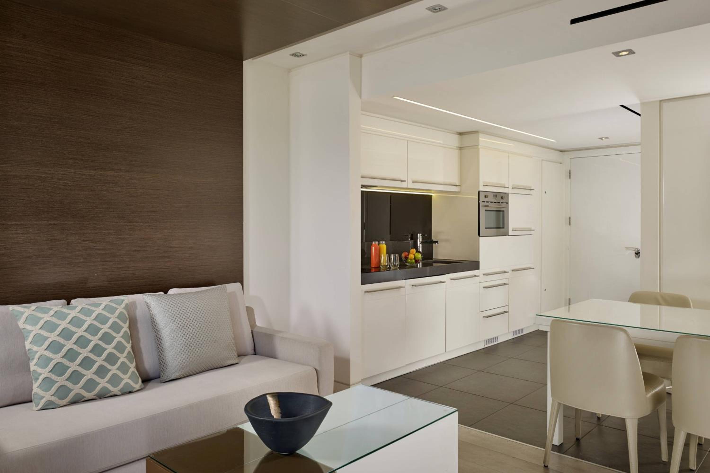 Executive Suite, Sea view, 1 Queen, Balcony