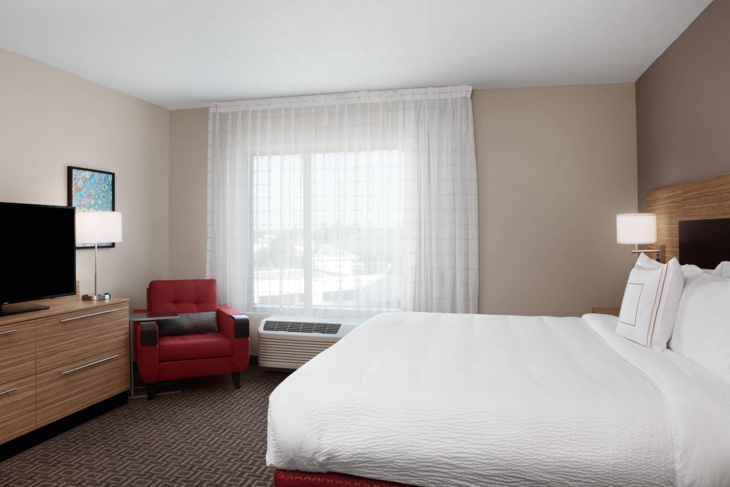 One-Bedroom King Suite with Sofa Bed - Hearing Accessible