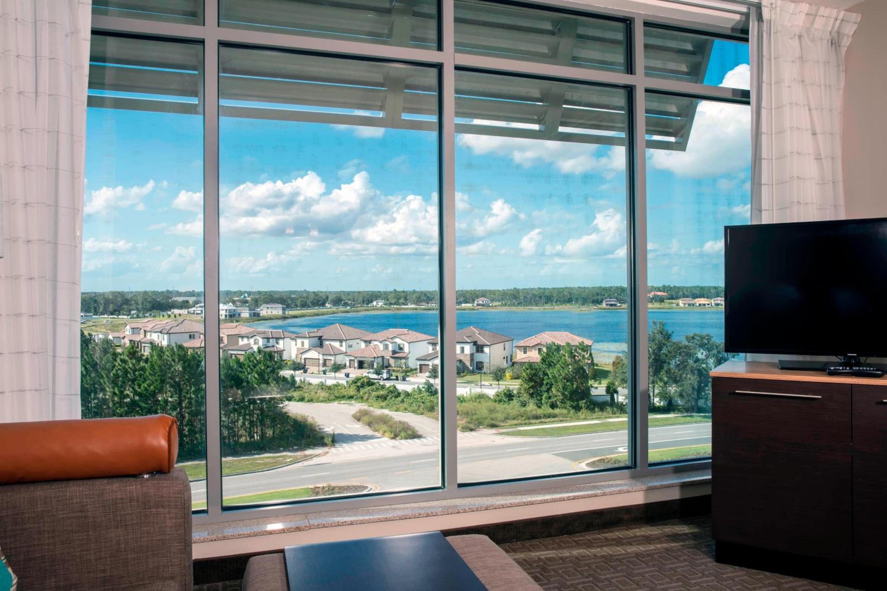 One-Bedroom King Suite with Sofa Bed - Hearing Accessible